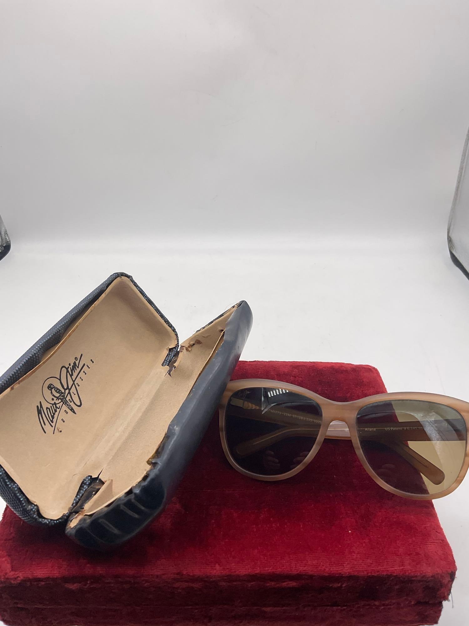 Pair of Vintage Maui Jim Womens Sunglasses w/ Brown Fames & case - 2