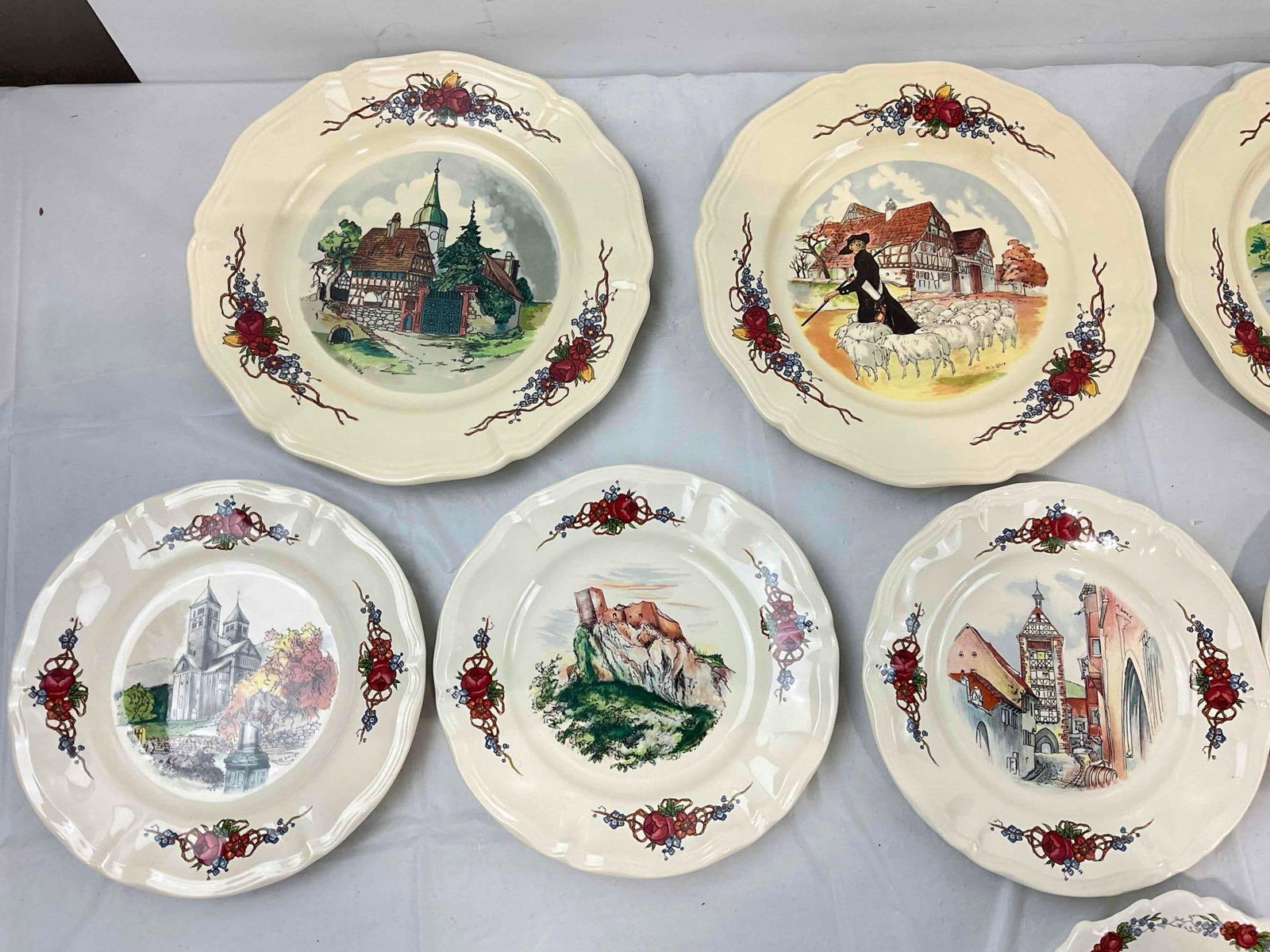 14 pcs Vintage Sarreguemines French Ceramic Plates in Obernai Pattern. See pics & description. - 2