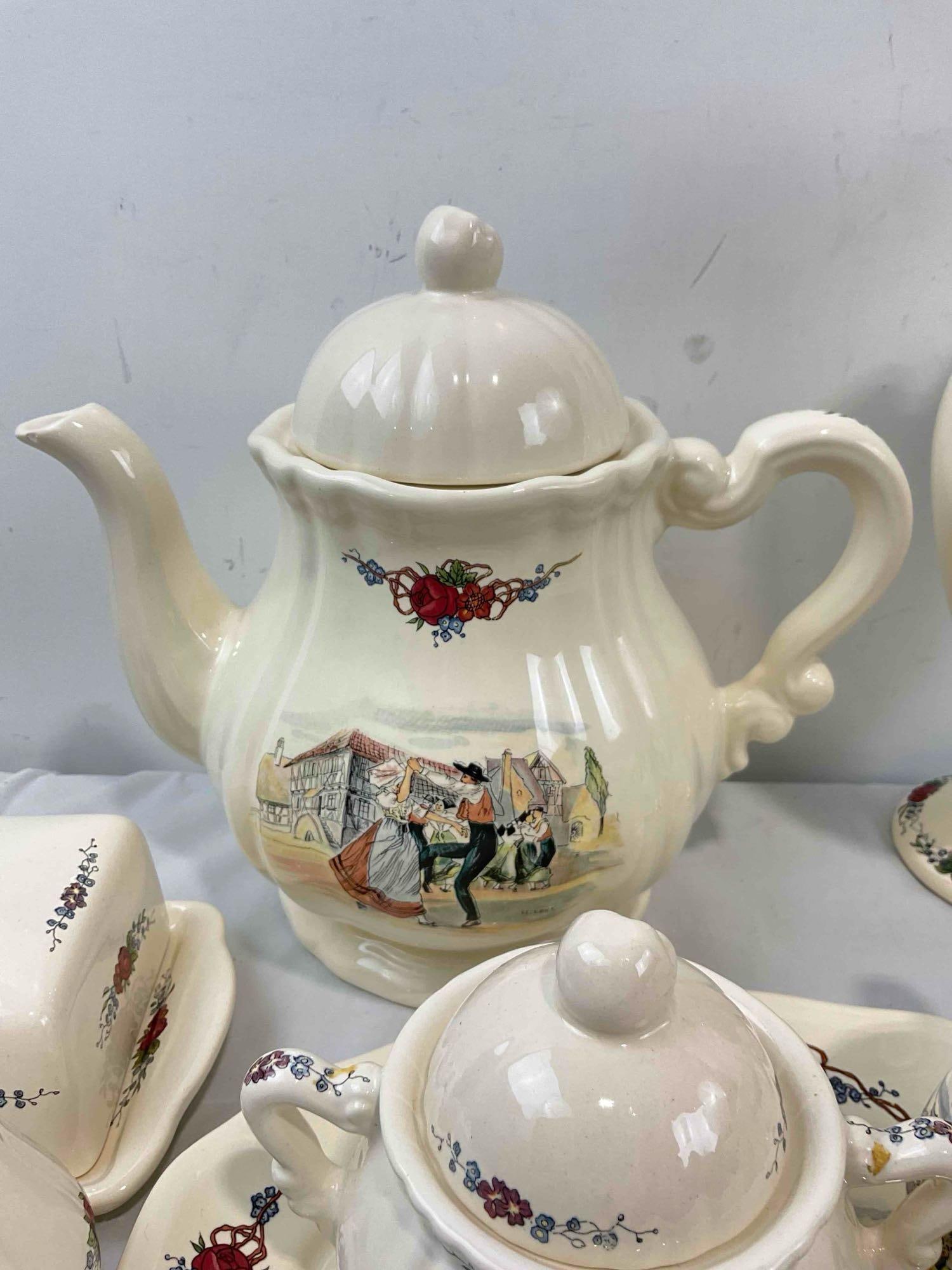 11 pcs Vintage Sarreguemines French Ceramic Dishes in Obernai Pattern. See pics and desc. - 6