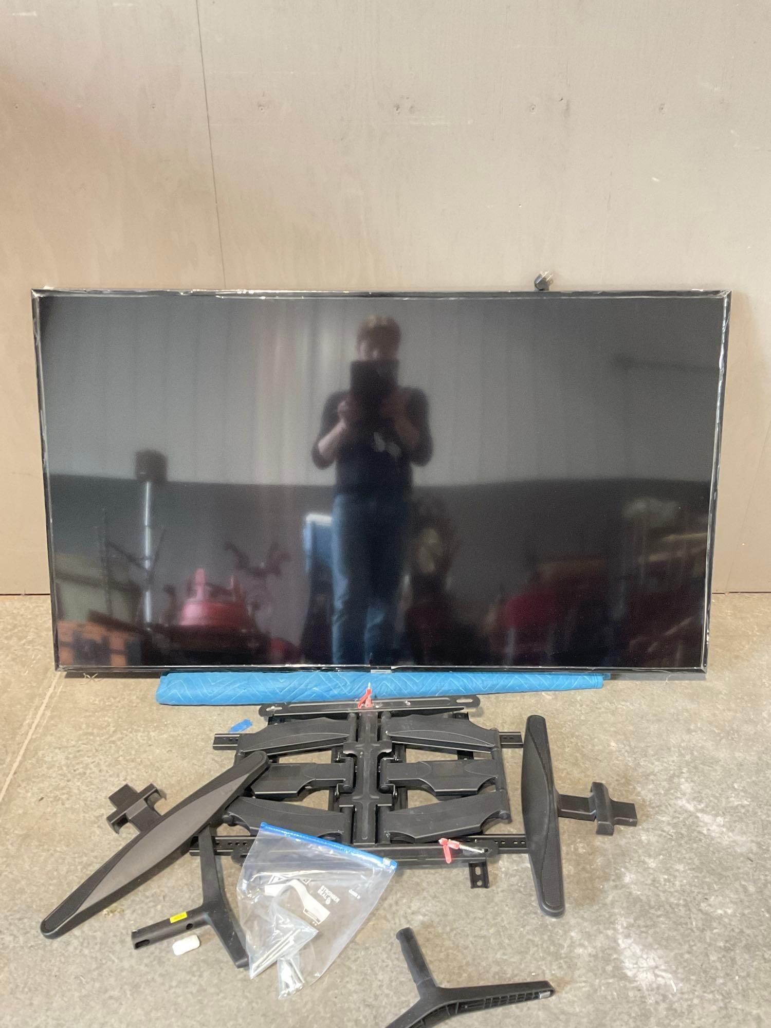 2020/21 Samsung 65 inch model 6900f flatscreen tv with wall mount & stand - no remote: JC-5650