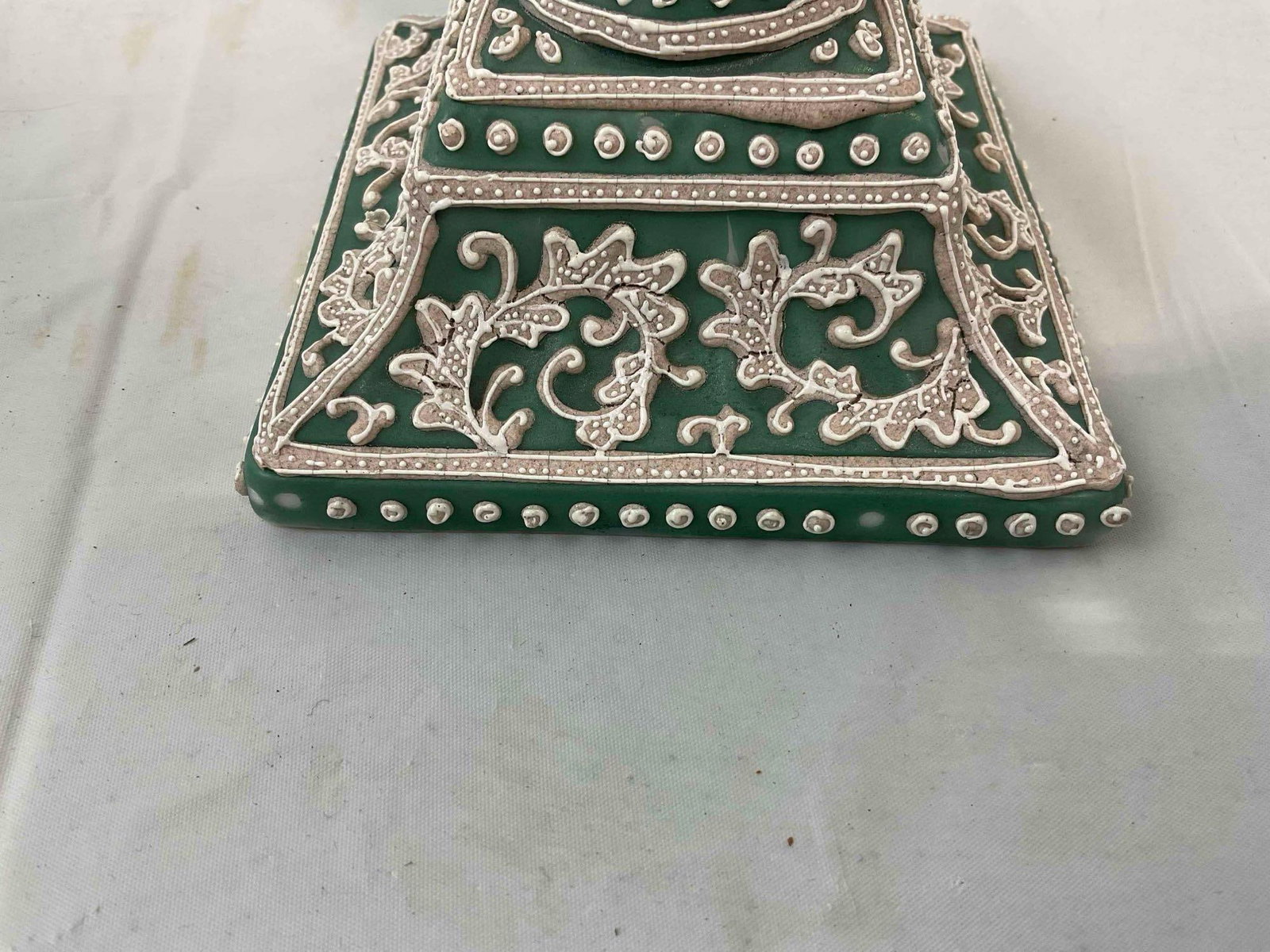 2 pcs Antique Nippon Moriage Green Ceramic Textured Candlestick Holders. Very Good Cond. - 8