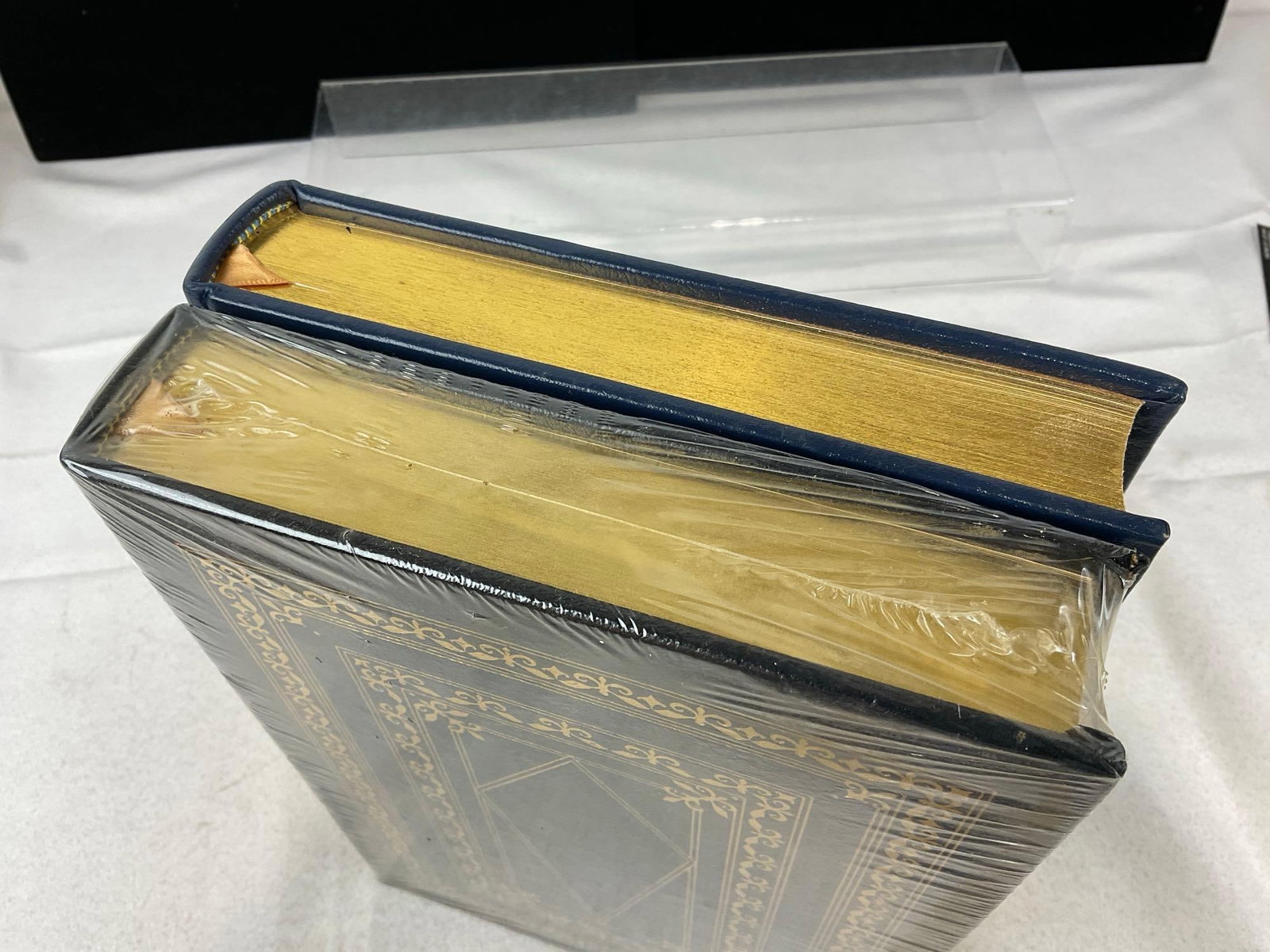 Pair of Easton Press Gold Leaf Hard Cover Books, Grimms Fairy Tales & Dracula by Bram Stoker - 8