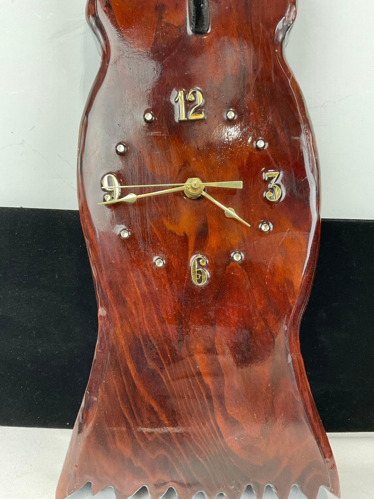 Vintage Handmade Wooden Slab Owl Wall Clock, 1970s Lacquered finish, 19x8x4 inches - 3