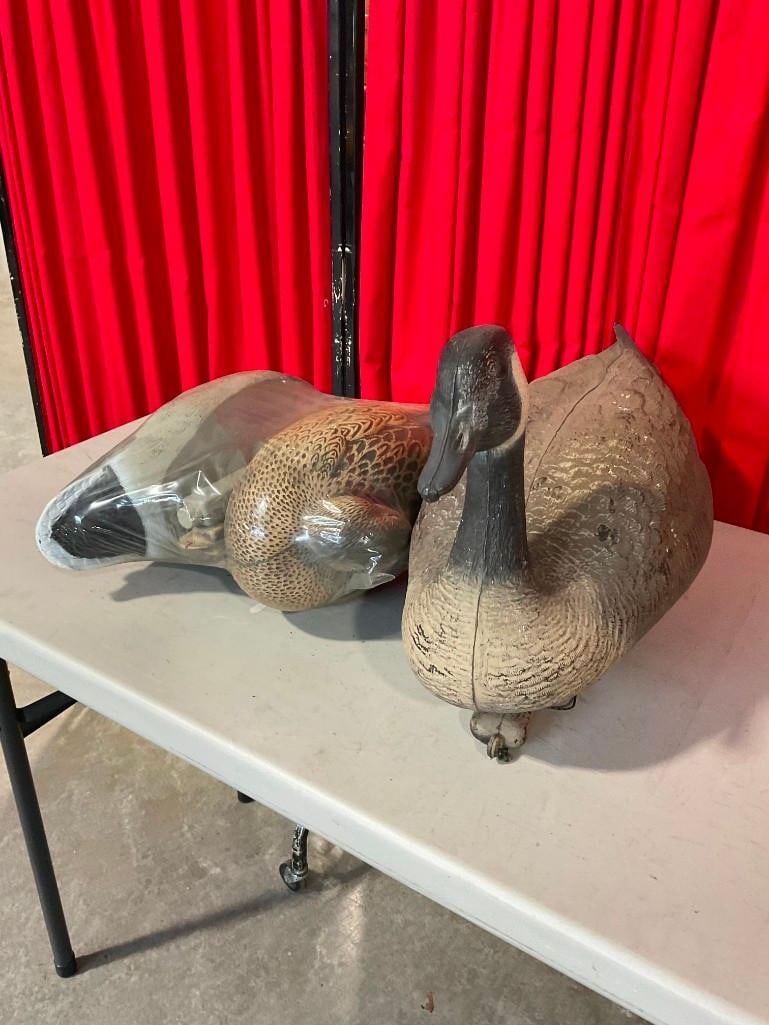 1x Goose Decoy Float and 2x Duck Decoys Still NIB Inc Carry Lite & Ducks Unlimited Brand - 3
