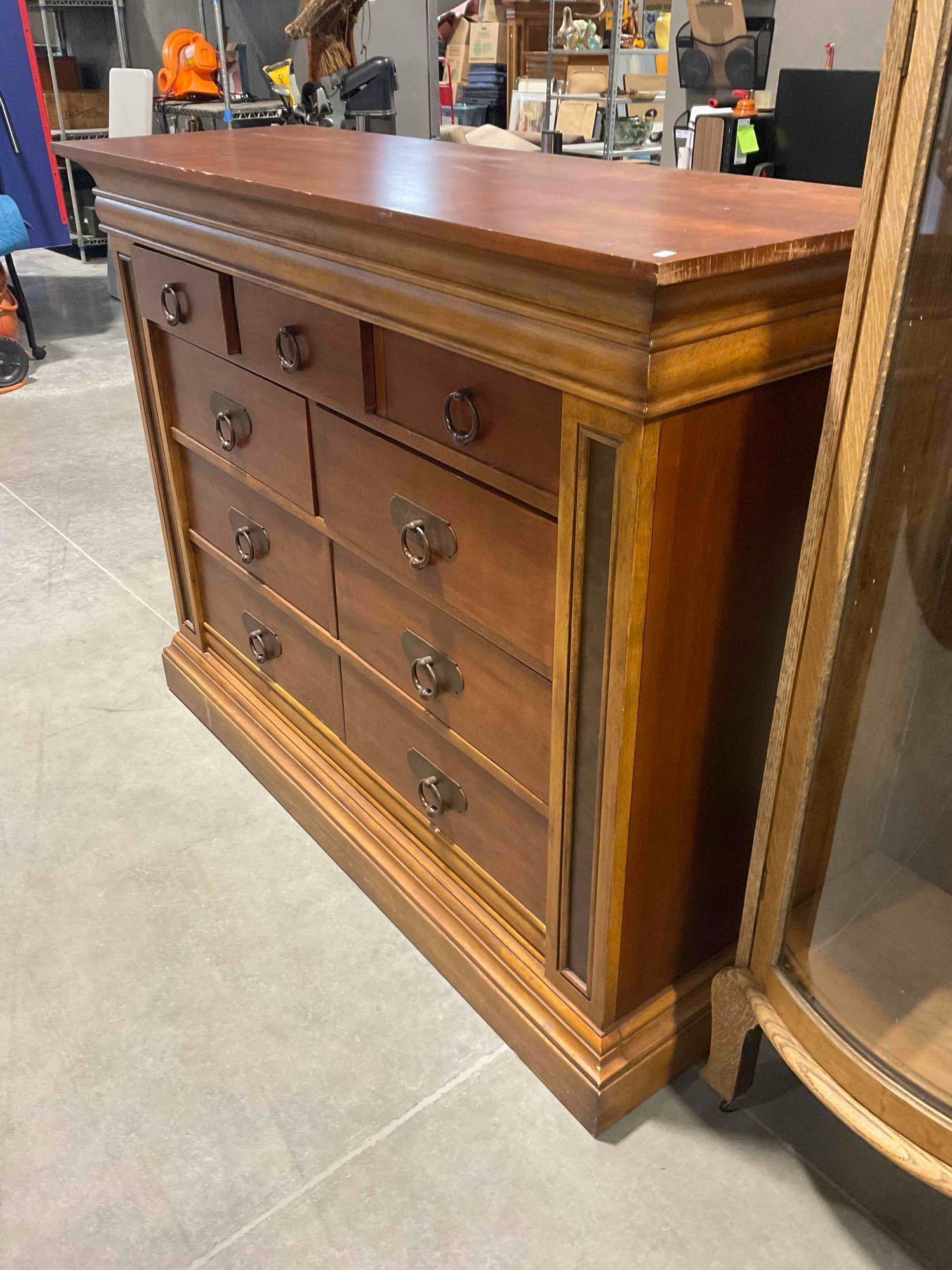 Klaussner "Dick Idol" Cherry / Maple finish Rustic Dresser w/ 9 Drawers. Very Good Condition. - 3