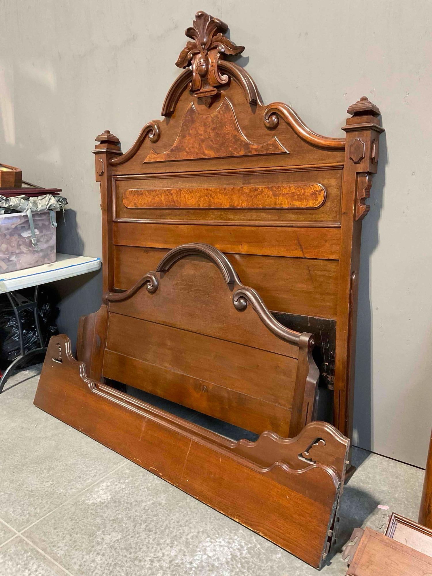 Handsome Antique Mahogany Wood Full Bed Frame w/ Burl Panels & Carved Headboard. - 2