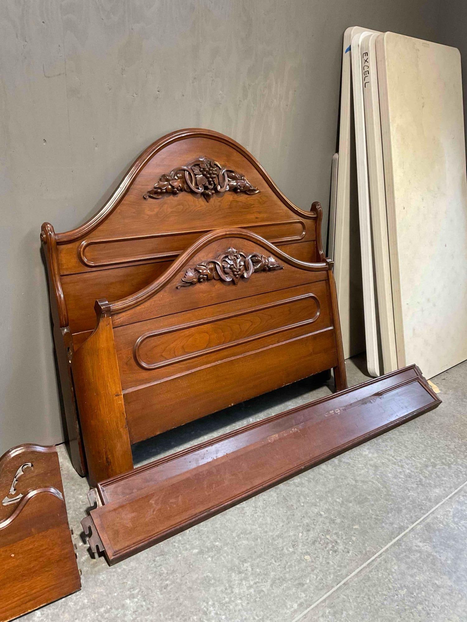 Sweet Antique Mahogany Wood Full Bed Frame w/ Carved Grape Motif. Good Condition. See pics. - 4