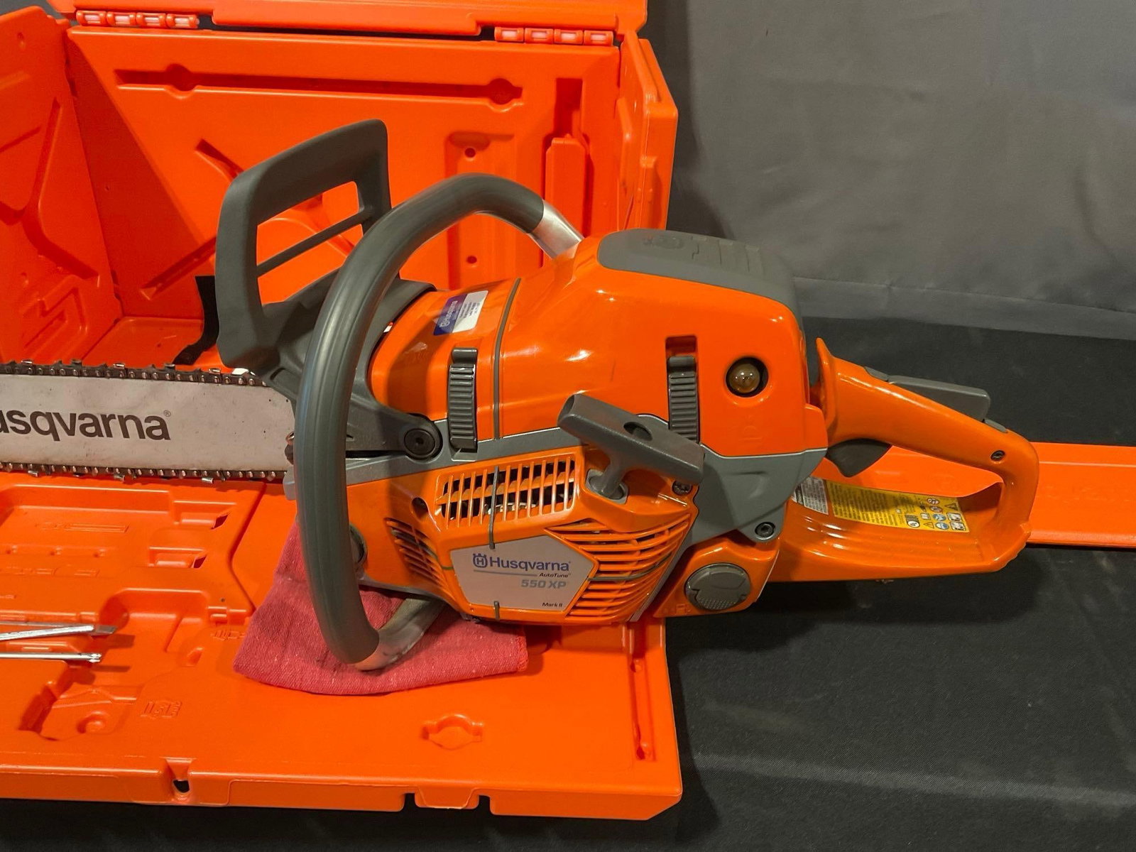 Husqvarna AutoTune 550XP Mark II Chainsaw, 50cc engine, X-Force Blade w/case - 4