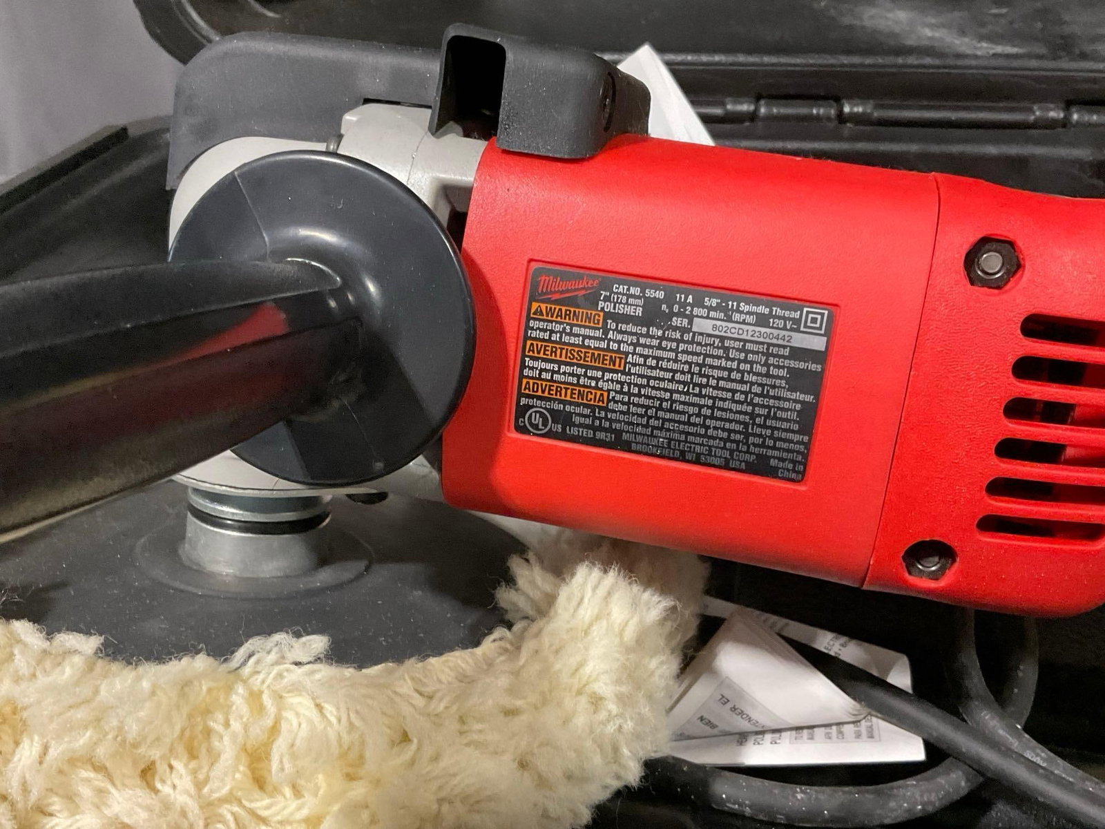 Milwaukee 7 in Polisher, cat.no.5540, tested & working w/MSA molded plastic case - 2