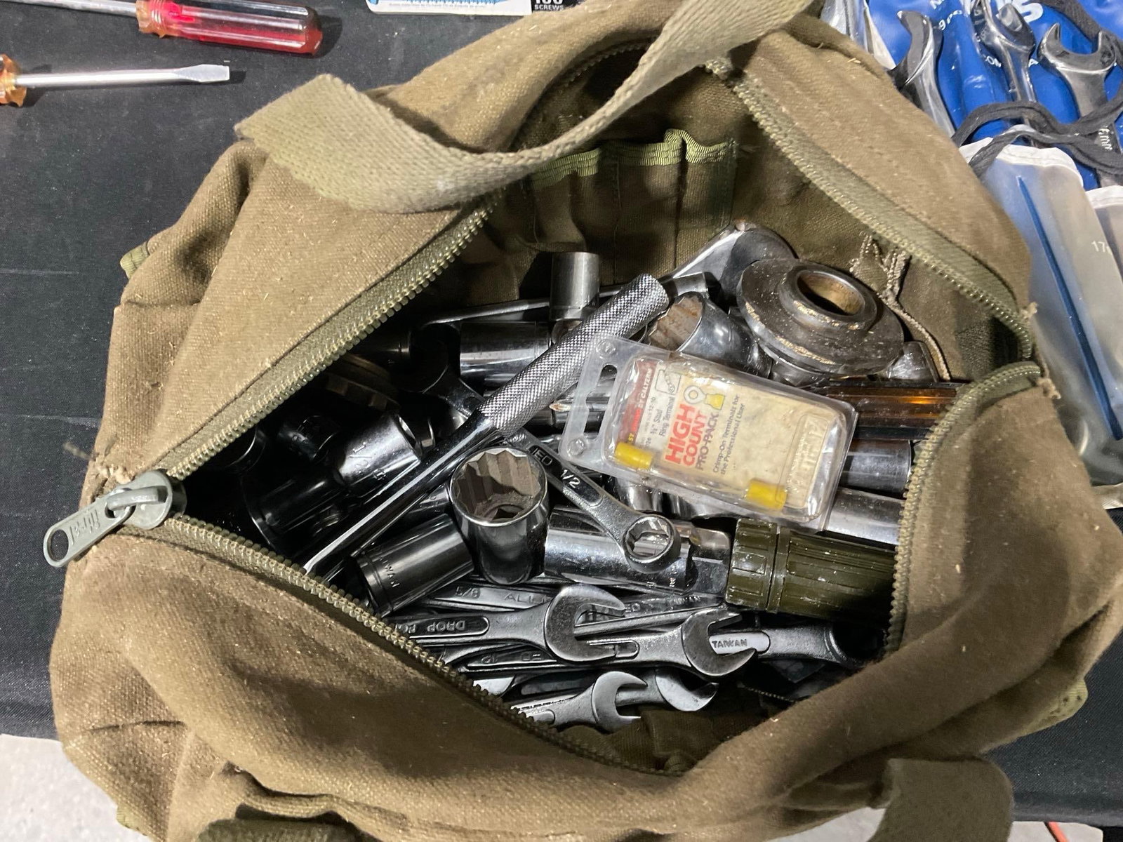 6 boxes of Kwik-Tap Screws, Coleman Bag, Set of Socket Wrenches & Wrenches, Light & Gas Heater Head - 5