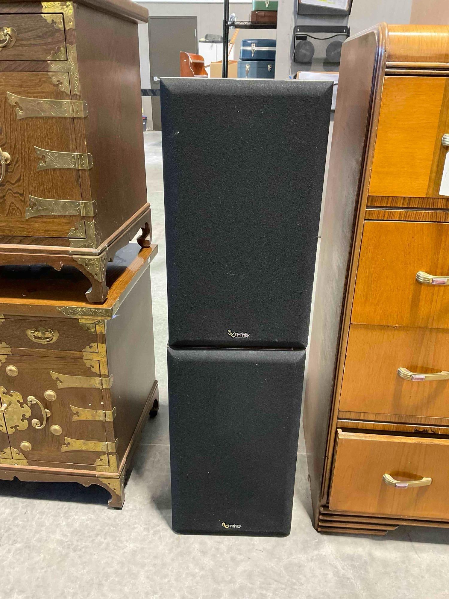 Pair of Vintage Infinity SM 102 Floor Speakers. Untested, As Is. See pics. (1 of 8)