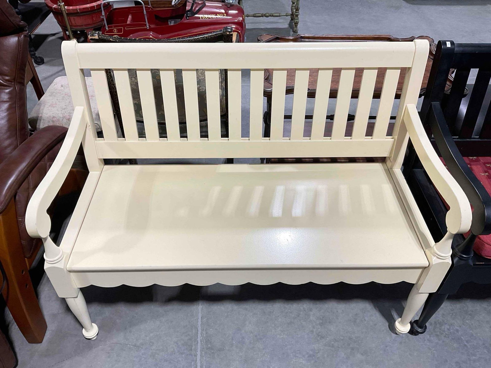 Riverside Furniture Sweet Ivory Painted Wooden 2-Seat Bench. Good Condition. See pics. (1 of 6)