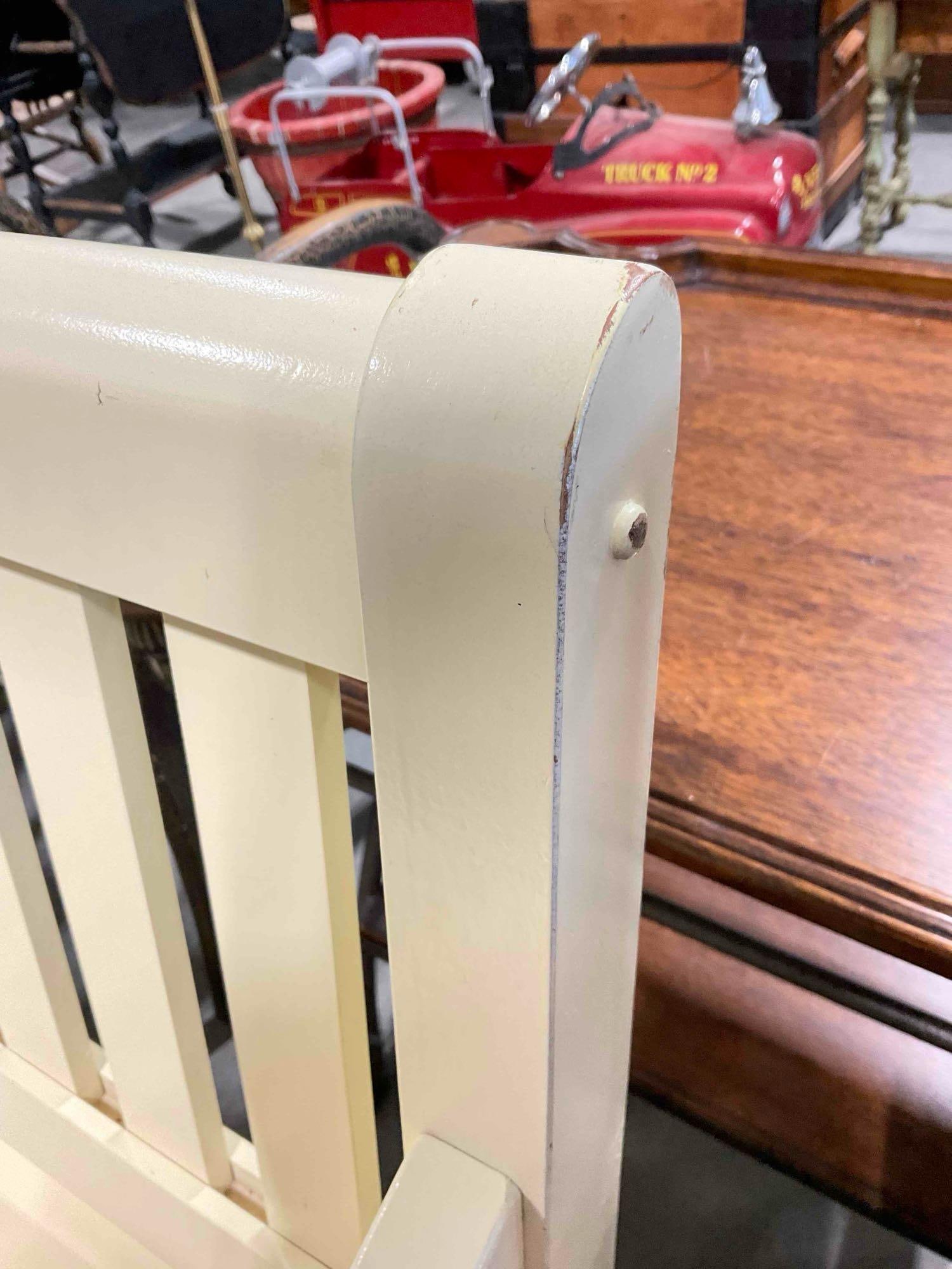 Riverside Furniture Sweet Ivory Painted Wooden 2-Seat Bench. Good Condition. See pics. - 5