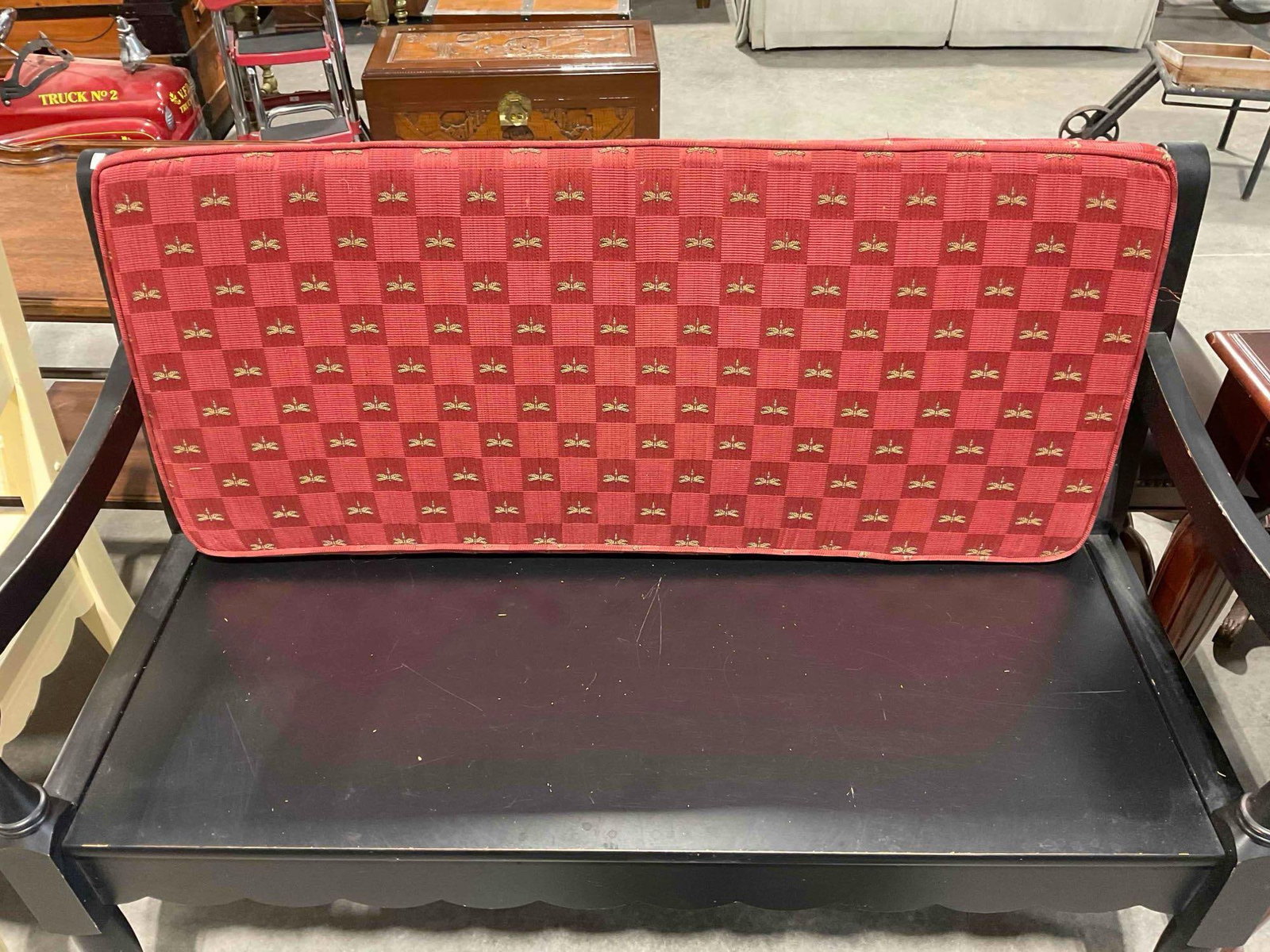 Riverside Furniture Black Painted Wooden 2-Seat Bench w/ Red Seat Cushion. Good Condition. - 4