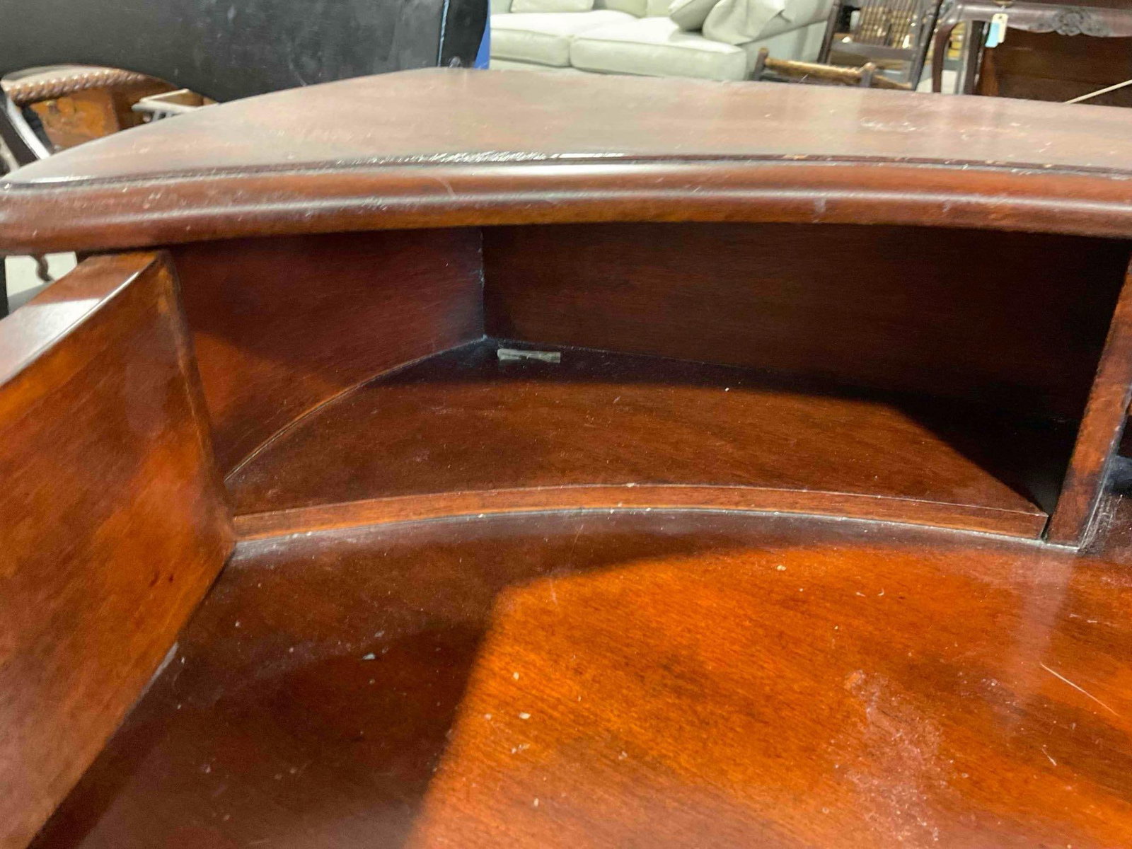 Seven Seas by Hooker Furniture Vintage Style Mahogany Wood Finish Oblong Writing Desk. See pics. - 4