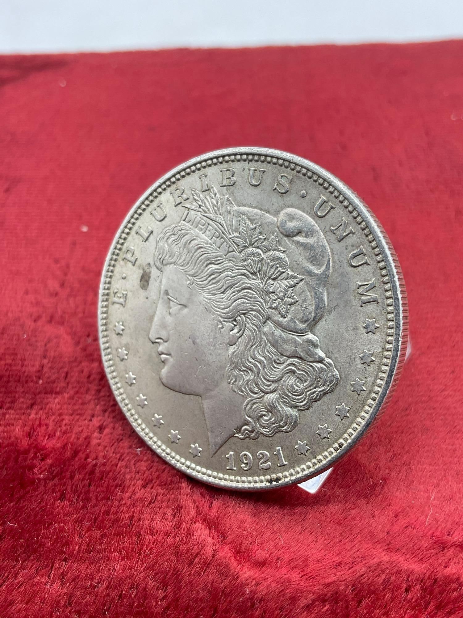 Antique 1921 Silver Morgan Dollar Vam Variety w/Die break on the reverse though bottom of coin - 4
