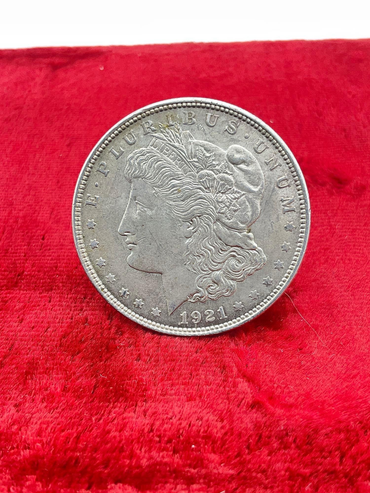 Antique 1921 Silver Morgan Dollar coin is in nice condition see pics: C-5880