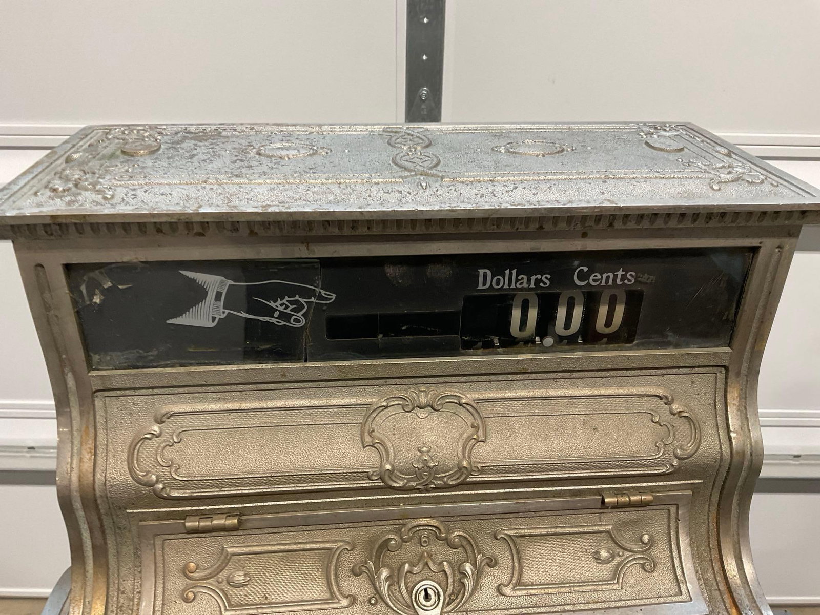 Antique 1917 National Cash Register Co. quite heavy, no key, cast metal construction - 2