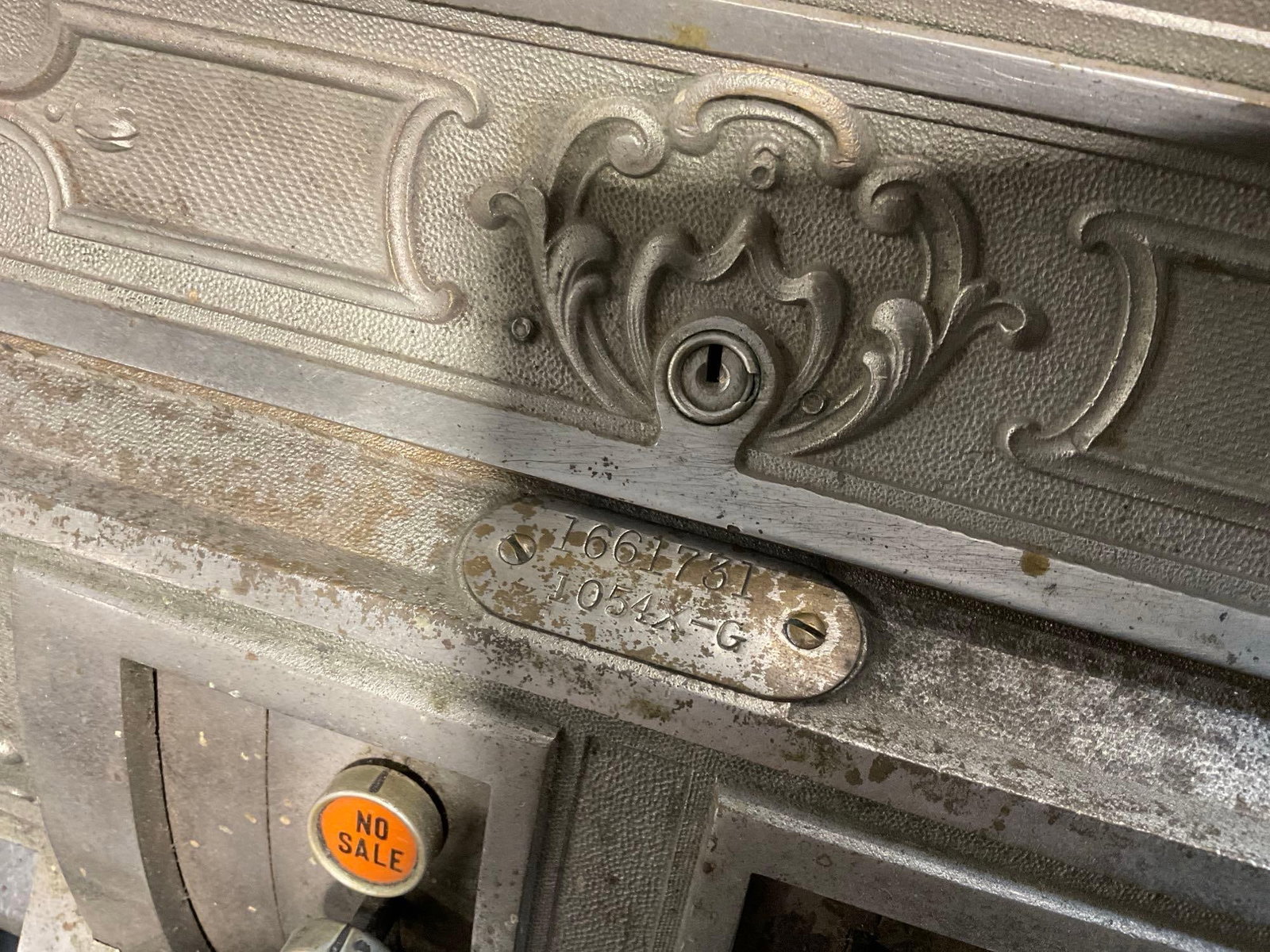 Antique 1917 National Cash Register Co. quite heavy, no key, cast metal construction - 3