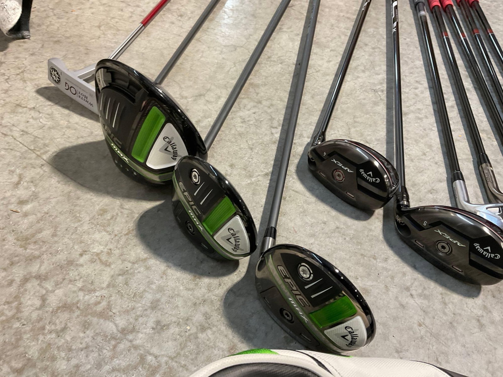 Callaway Driver, Wood & Irons Set w/Sun Mountain Golf Bag Duck Hunter, lots of accessories as well - 13