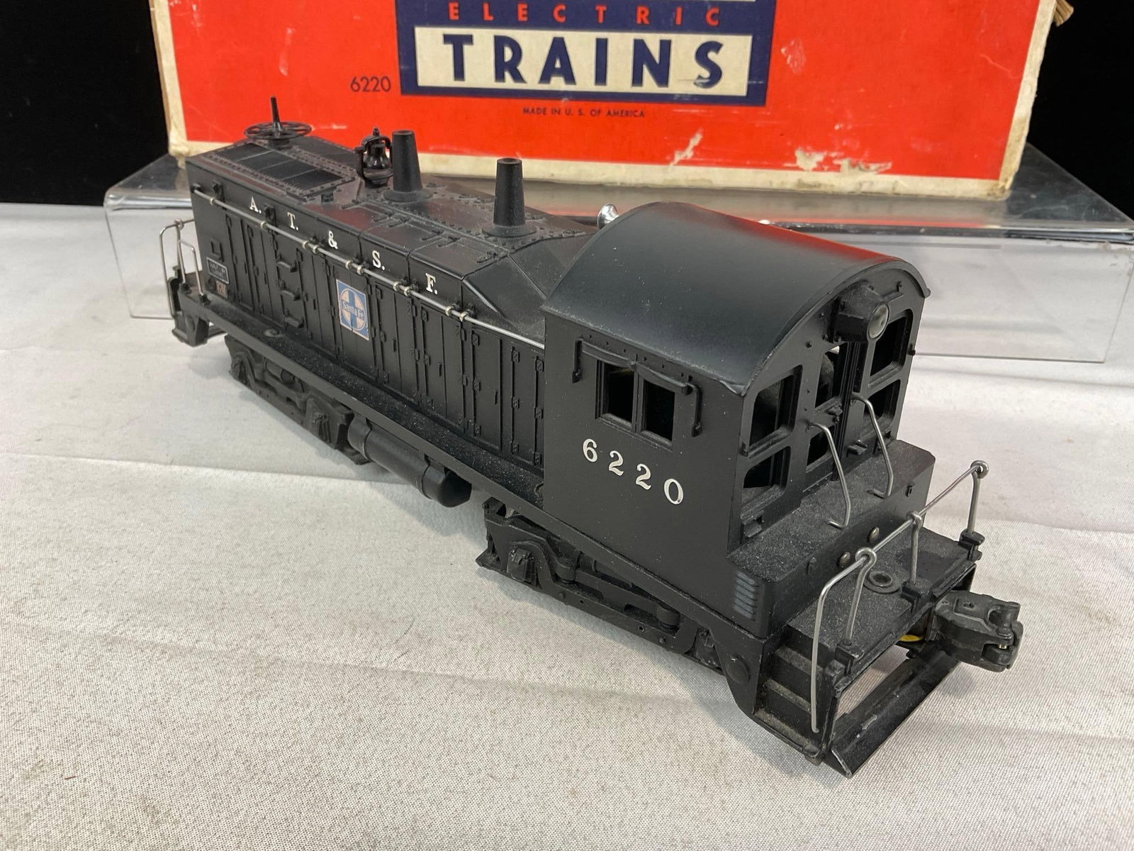 Vintage 1950s Lionel Electric Train, A.T.& S.F. #6220, O-Scale Locomotive w/box - 3