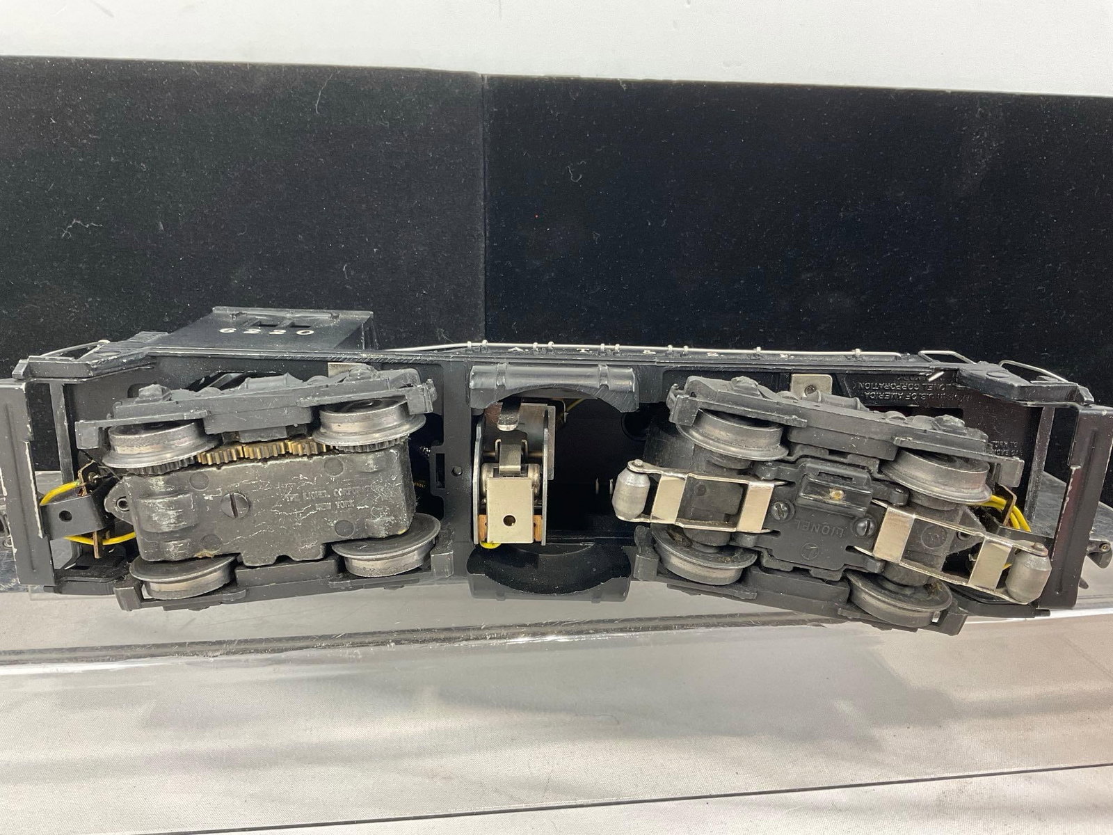 Vintage 1950s Lionel Electric Train, A.T.& S.F. #6220, O-Scale Locomotive w/box - 6