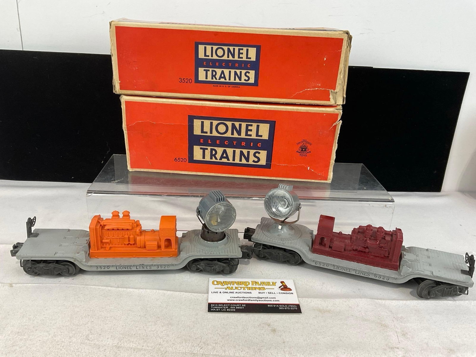 2 1950s Lionel Electric Trains O-Scale, Searchlight Flatcars, 3520 Yellow & 6520 Maroon Generators (1 of 6)