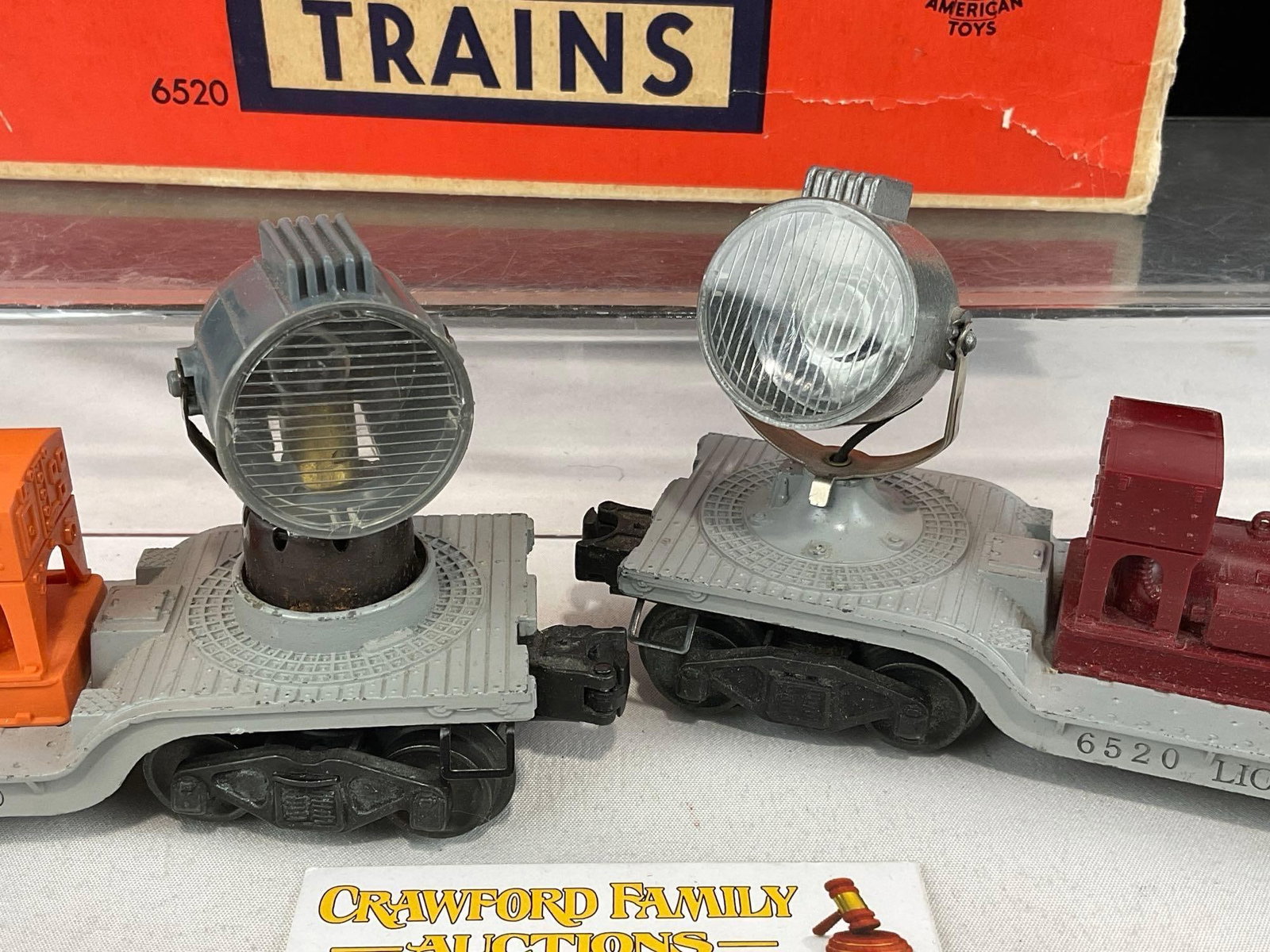 2 1950s Lionel Electric Trains O-Scale, Searchlight Flatcars, 3520 Yellow & 6520 Maroon Generators - 3