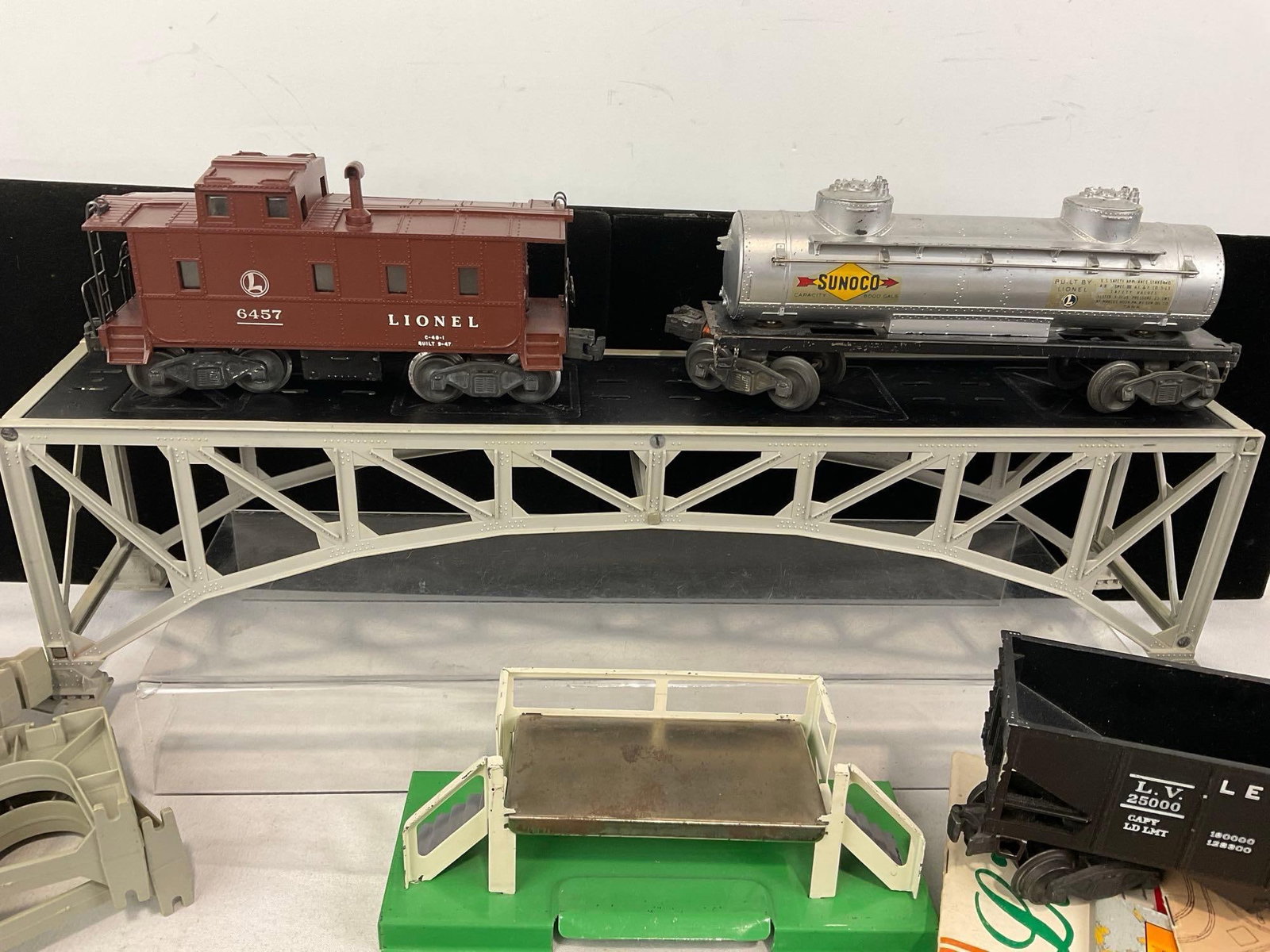 Asst Lionel Trains & Acces. Booklets, Trestle Set 110, 6487 Caboose, Logcar 3362, Oil & Gondola C... - 4
