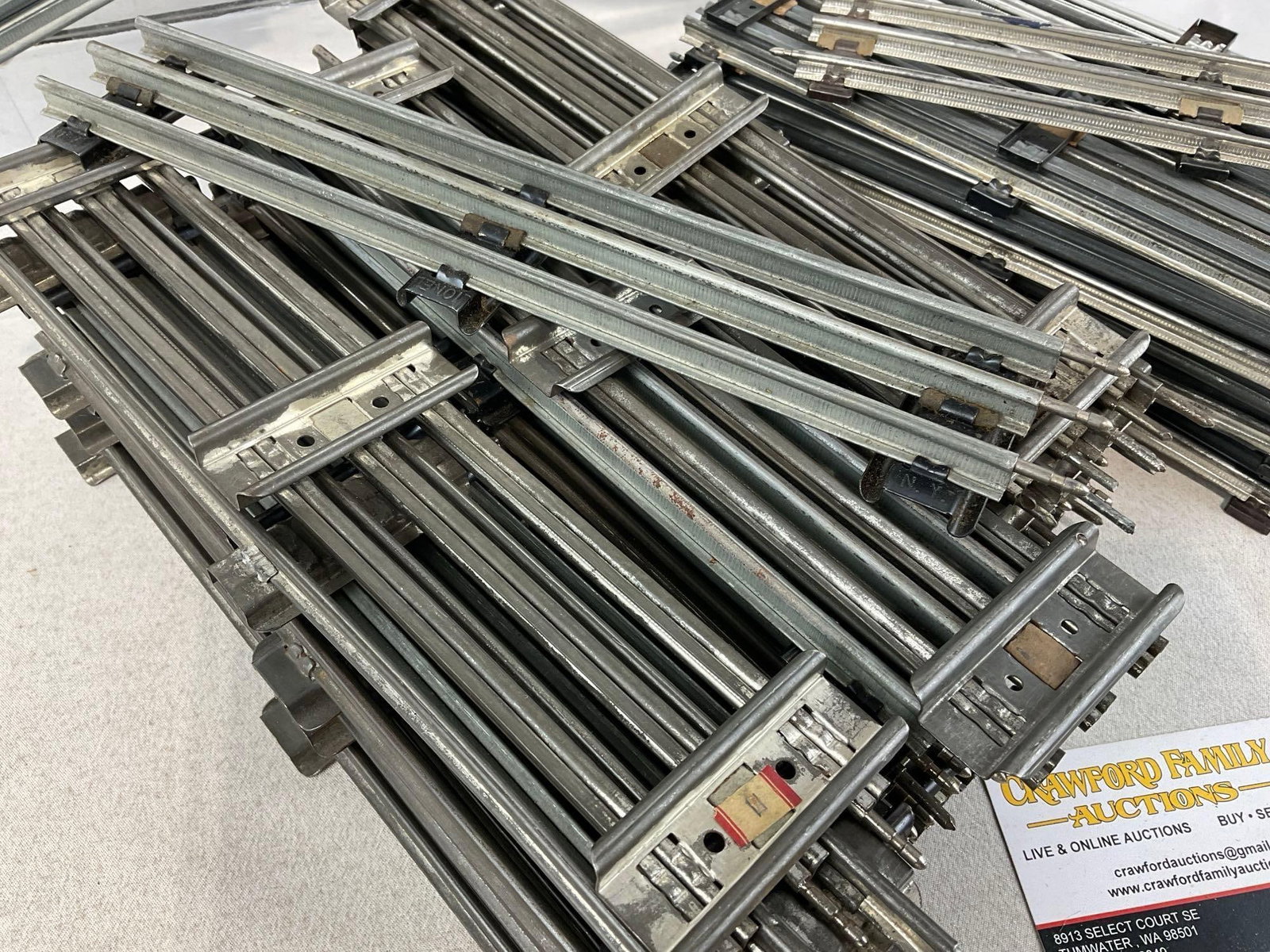 Lionel O-Scale Straight pieces, 31x 10 inch track & 32x 8.5 inch track - 2