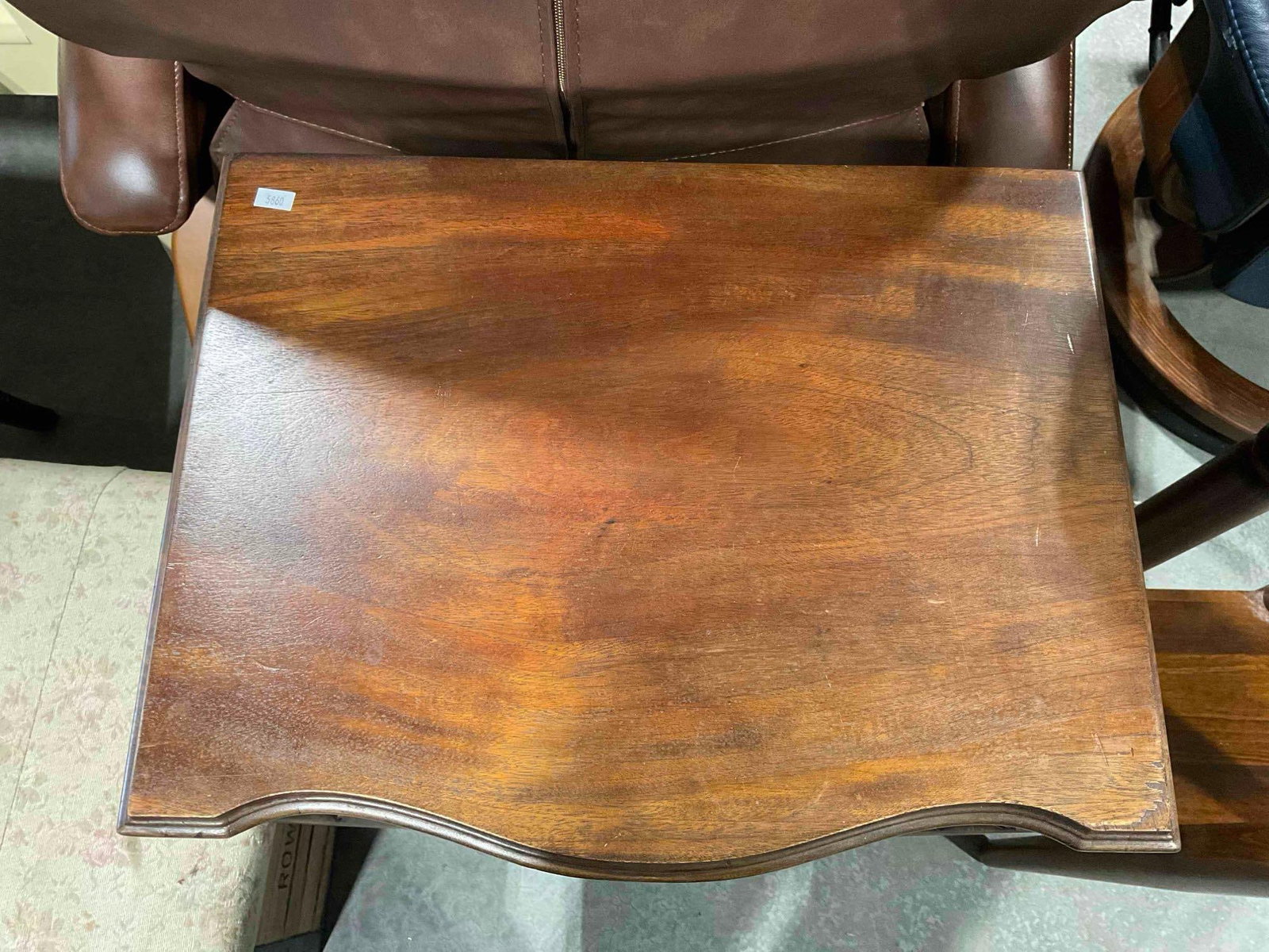 Vintage Mahogany Wood Side End Table w/ 3 Drawers. Good Condition. See pics. - 4