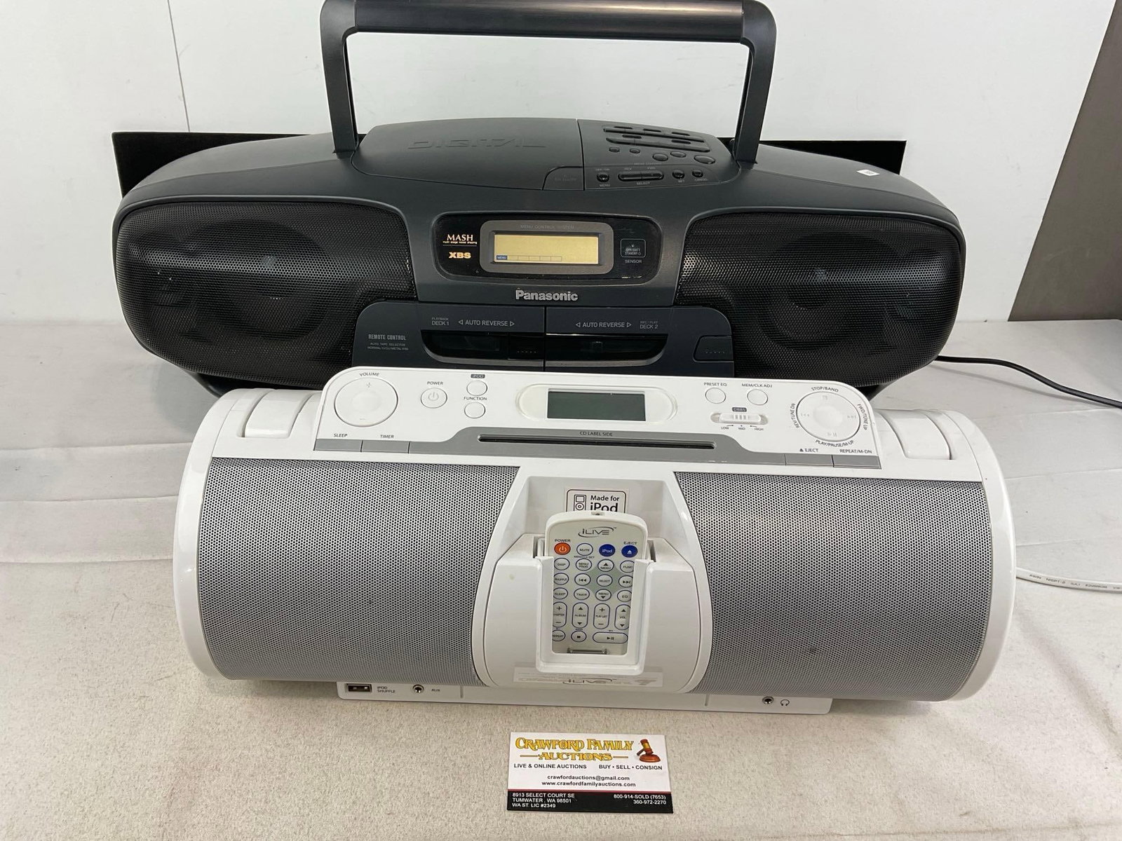 Black Panasonic Portable Stereo CD System RX-DT501 & White iLive Portable Docking System (1 of 8)