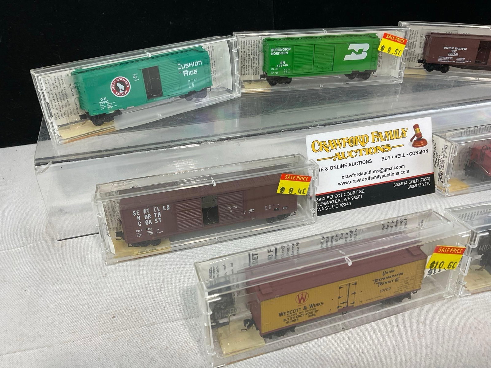 7 Micro-Trains Figures, small scale, Boxcars, Stockcars, Wood Sheathed Boxcar & Cabooses - 2