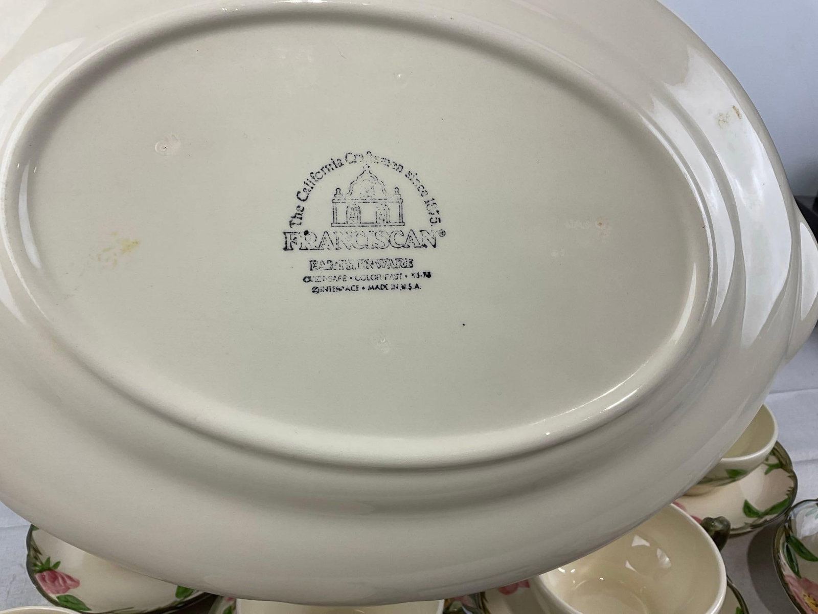 Franciscan California Earthenware China, approx 25 pieces, 8 cups/saucers, platter, bowl & 5 plates - 4