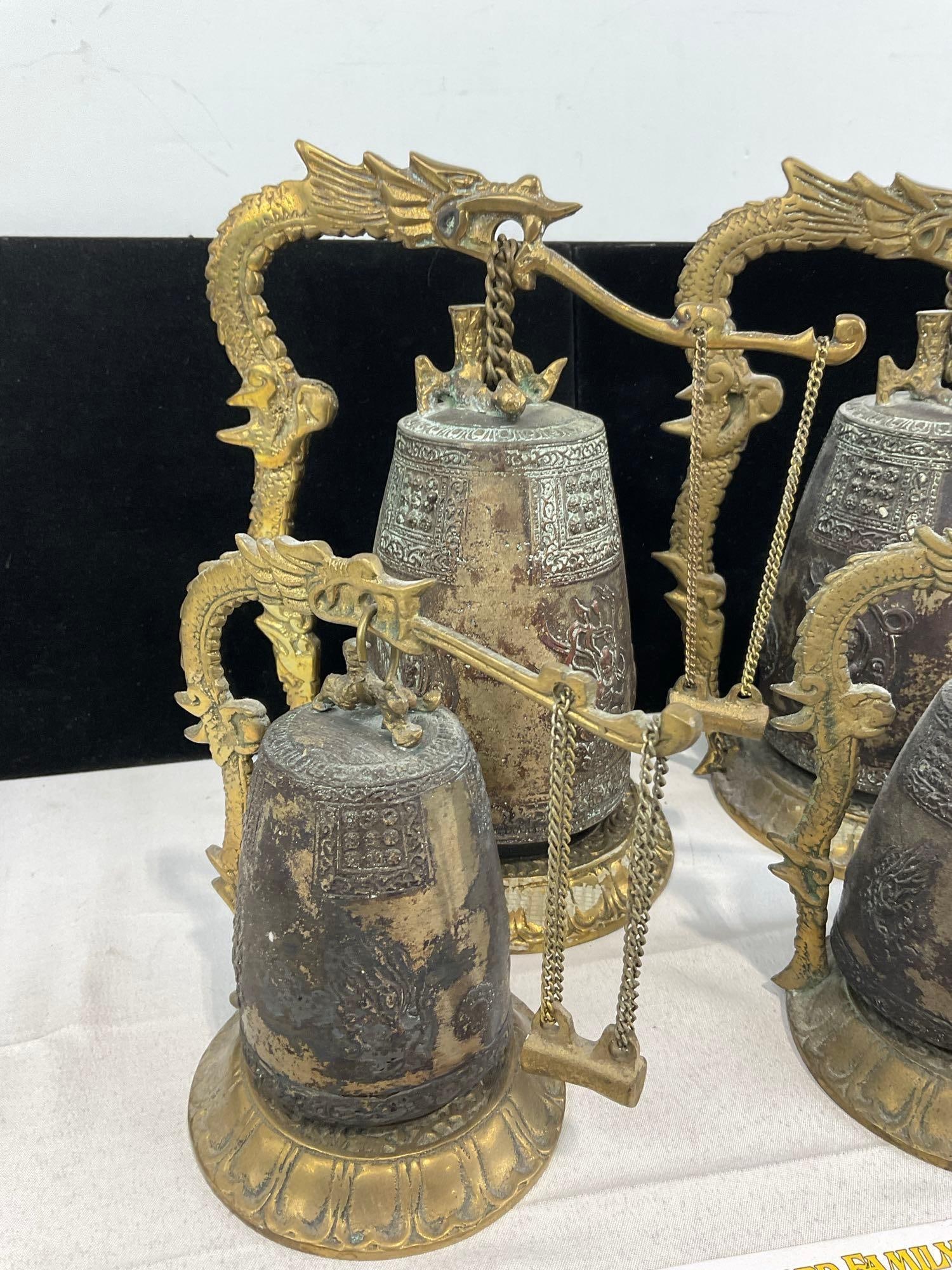 4x Chinese-Style Temple Bell on Dragon Figural Stands, different sizes - 2