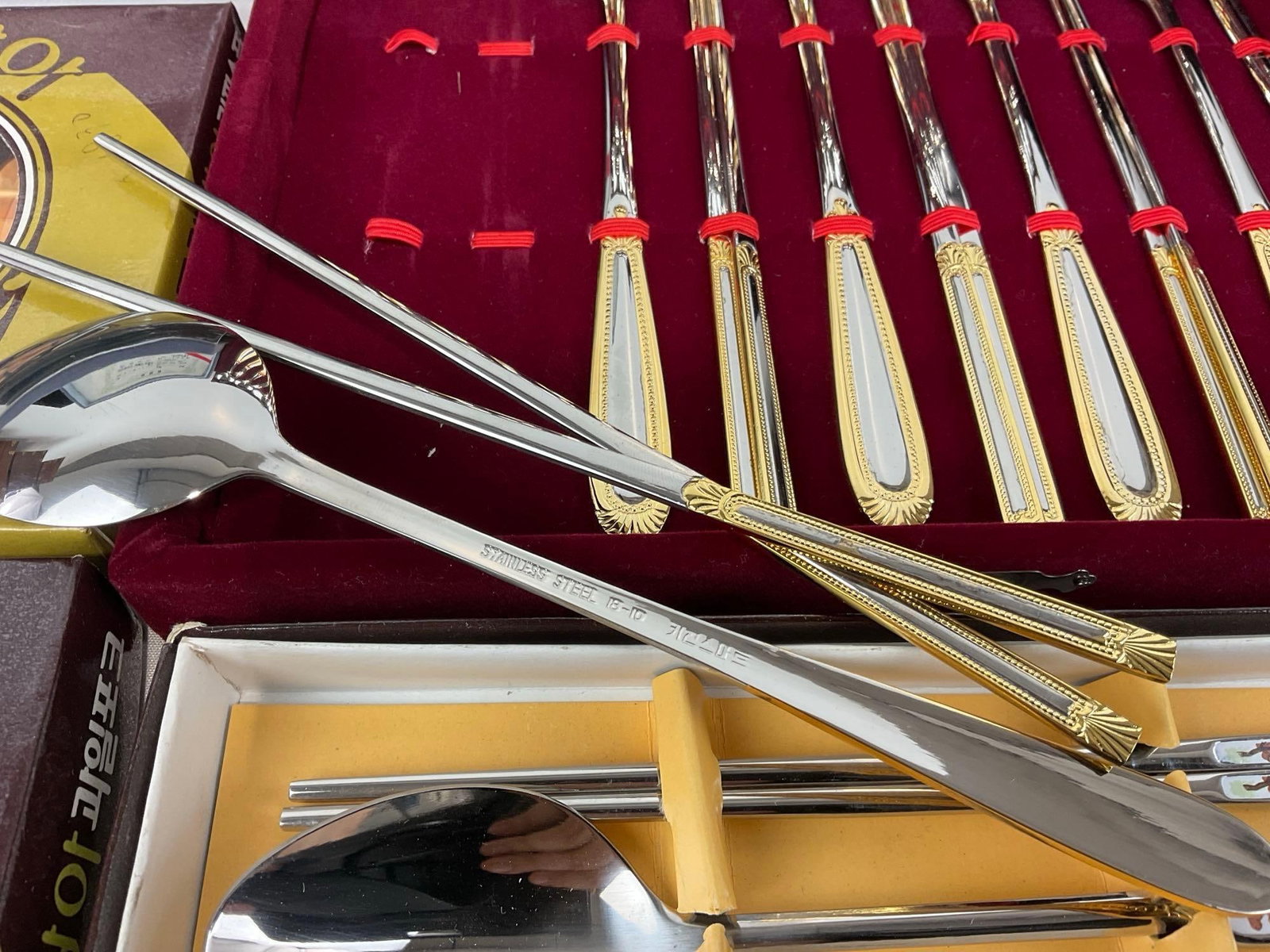 Collection of Chinese & Korean Spoons, Tea & Soup, + Small Chop Sticks, in box & cases - 6