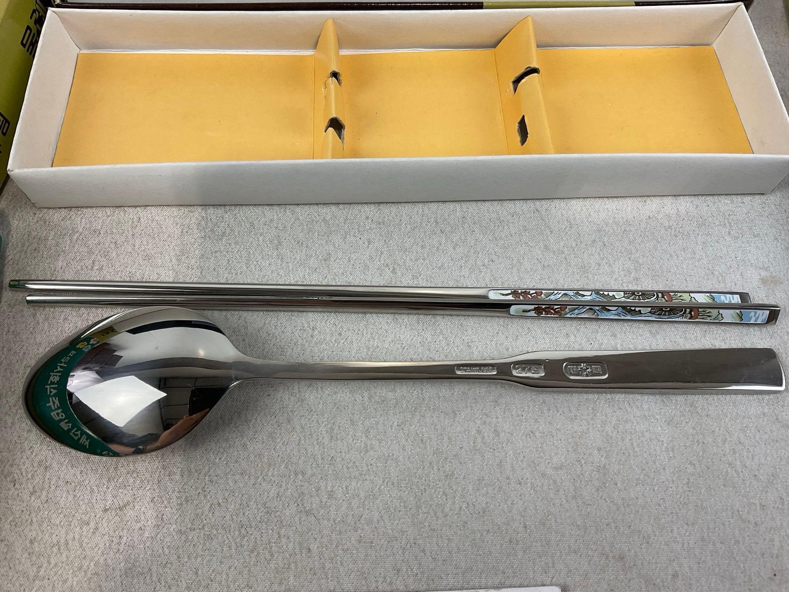 Collection of Chinese & Korean Spoons, Tea & Soup, + Small Chop Sticks, in box & cases - 7