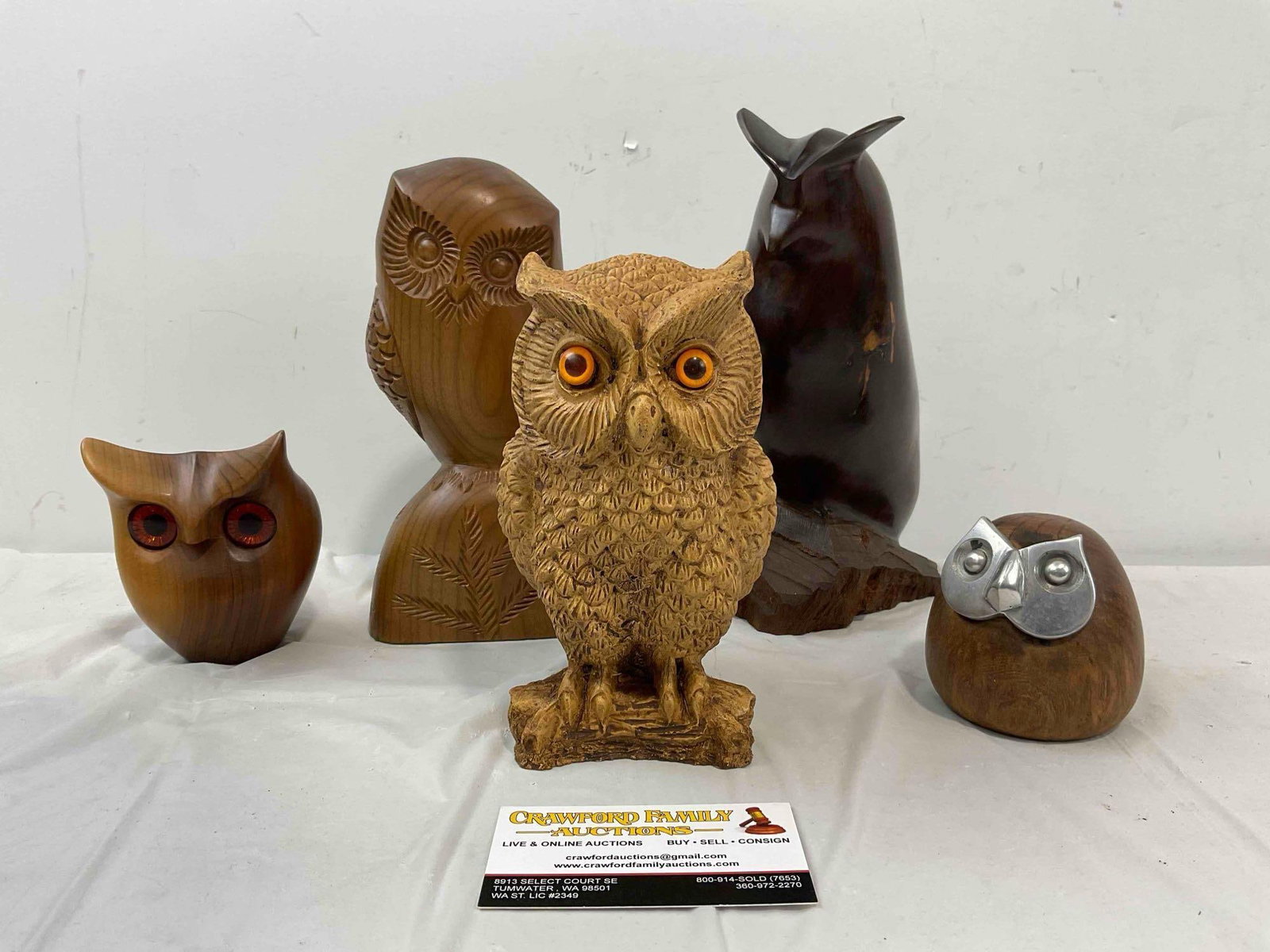 5 pcs Charming Vintage Carved Wooden Owl Figurines. Good Condition. See pics.: 5 pcs Charming Vintage Carved Wooden Owl Figurines. Good Condition. Minor wear indicative of age and use, otherwise look to be in good condition. Fits in a box measuring 12" x 12" x 6" Dm-4030