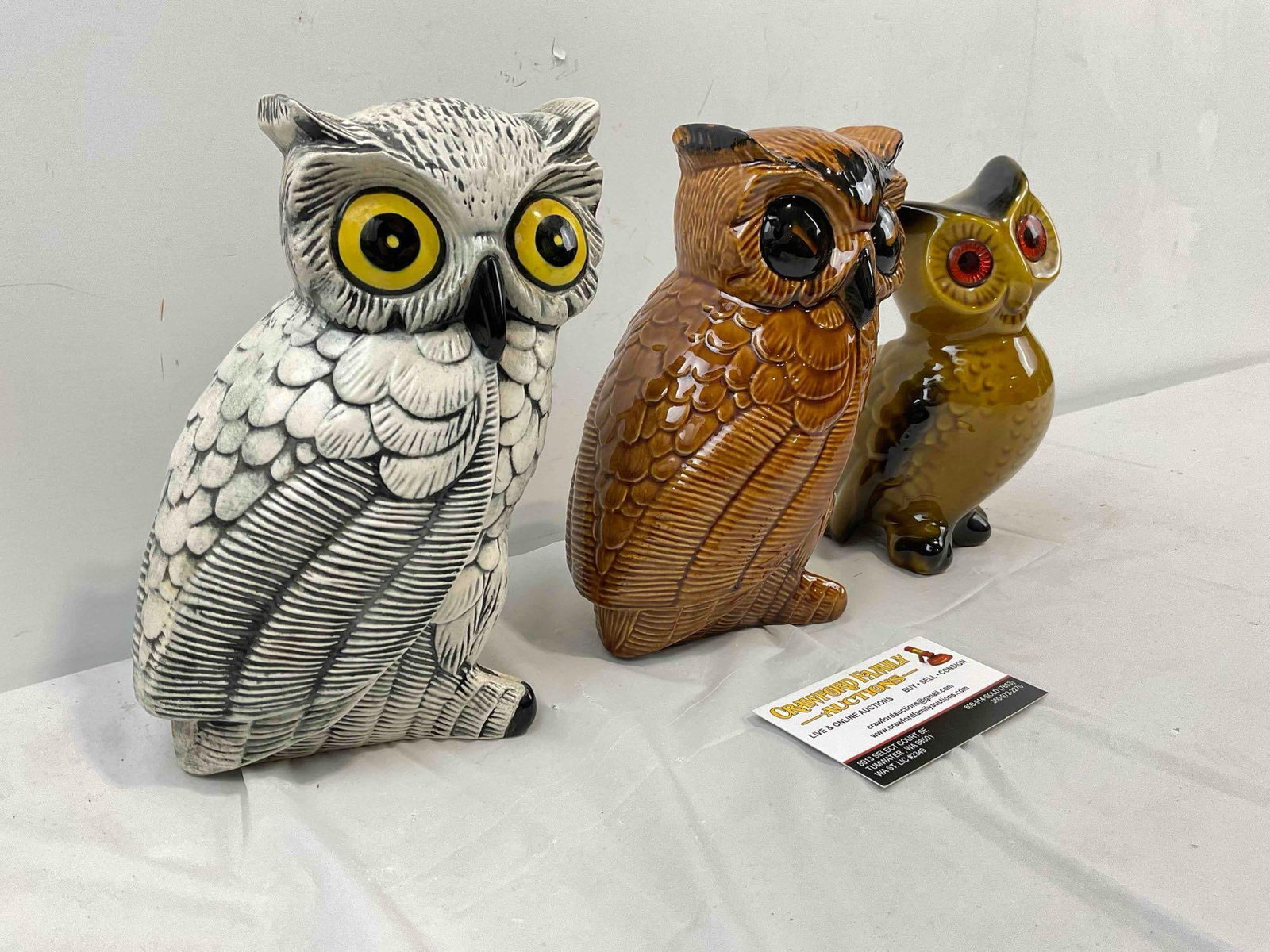 3 pcs Vintage Ceramic Owl Figurines. Good Condition. See pics - 3