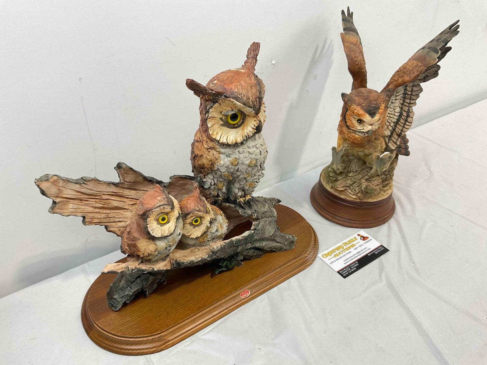 2 pcs Vintage Owl Figurines, 1x Italian Resin w/ Wood Base & 1x Ceramic. Good Condition. - 2