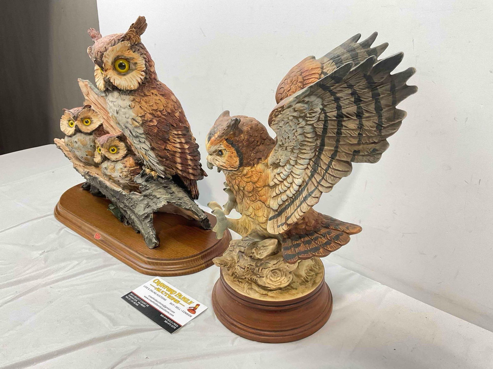 2 pcs Vintage Owl Figurines, 1x Italian Resin w/ Wood Base & 1x Ceramic. Good Condition. - 3
