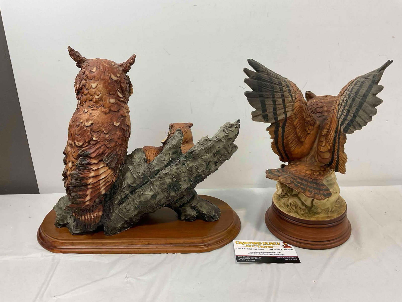 2 pcs Vintage Owl Figurines, 1x Italian Resin w/ Wood Base & 1x Ceramic. Good Condition. - 4