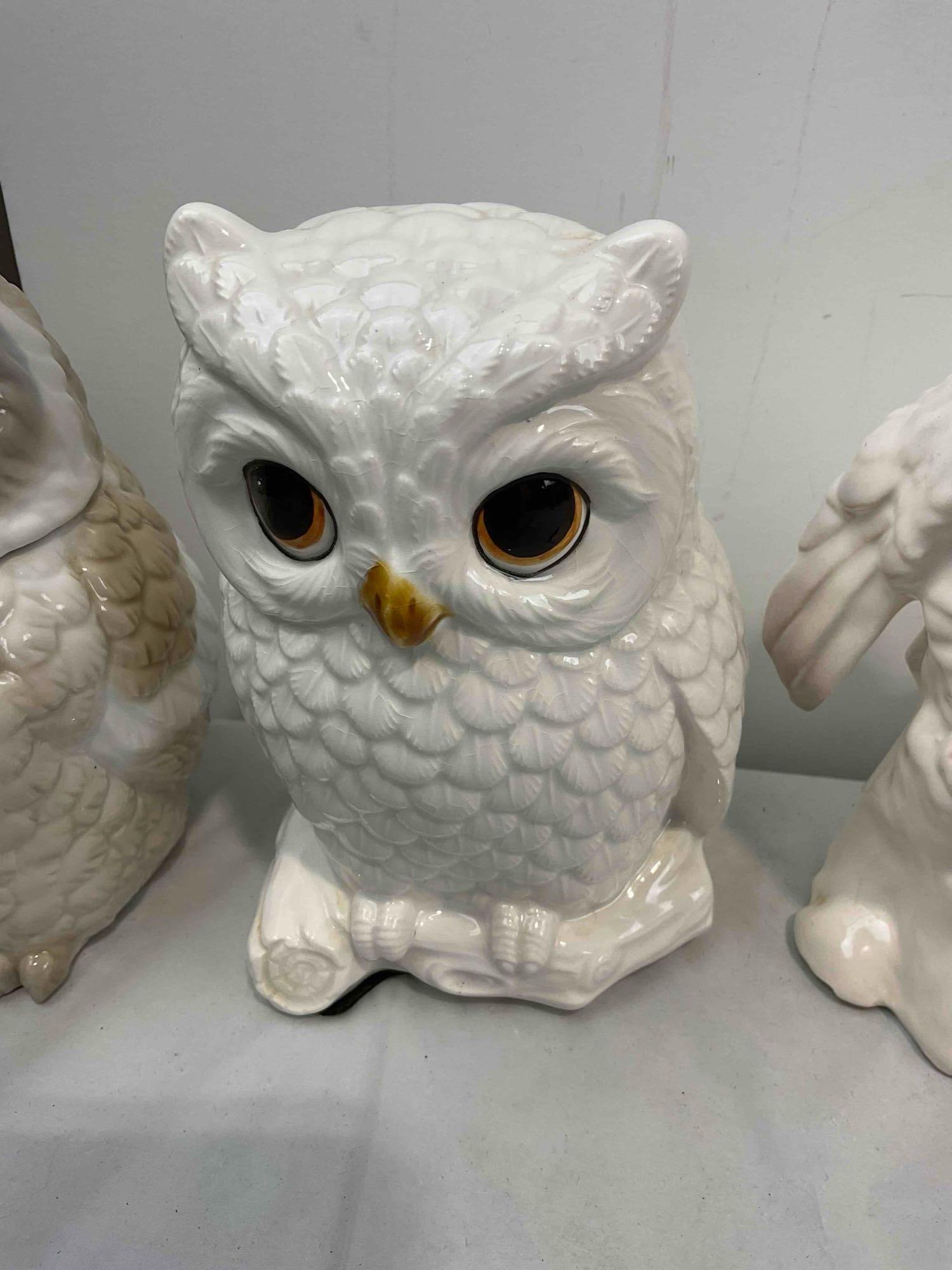 5 pcs Vintage White Ceramic Owl Figurines, incl. Napcoware Japanese. Good Condition. See pics. - 5