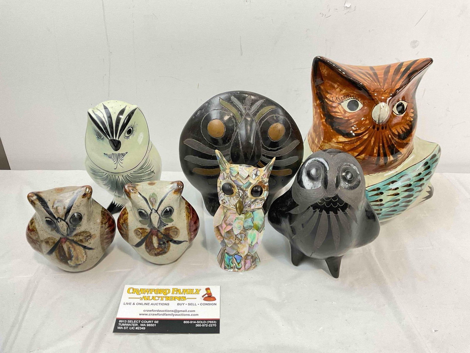 7 pcs Vintage Owl Figurines, incl. 6x Mexican Ceramic & 1x Abalone Inlaid. Good Condition.: 7 pcs Vintage Owl Figurines, incl. 6x Mexican Ceramic & 1x Abalone Inlaid. Good Condition. Minor wear indicative of age and use, otherwise looks to be in good condition. Fits in box measuring 12" 