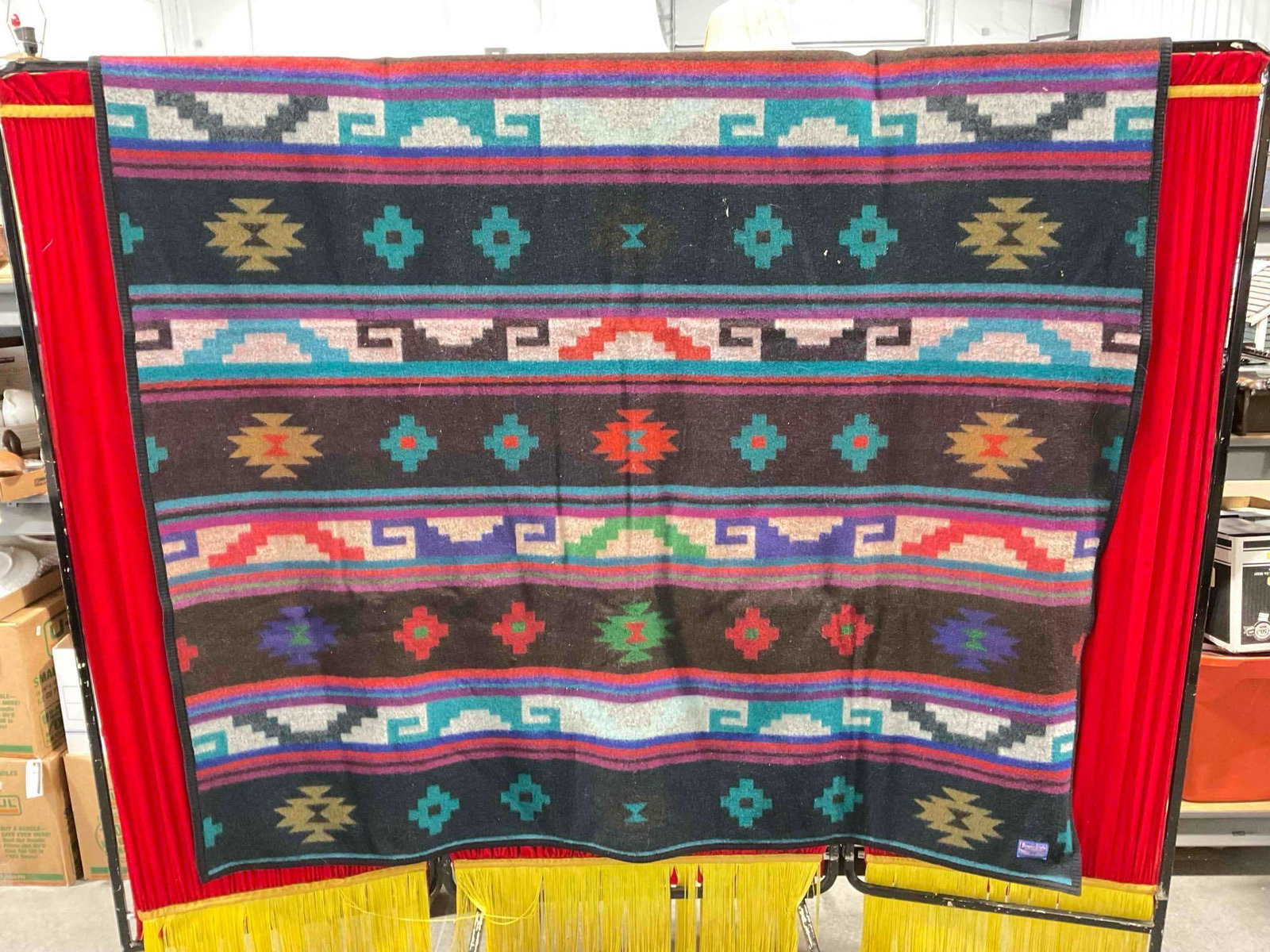 Beaver State by Pendleton Wool & Cotton Blend Throw Blanket w/ Southwestern Design. See pics.: Beaver State by Pendleton Wool & Cotton Blend Throw Blanket w/ Southwestern Design. Minor wear indicative of age and use, otherwise looks to be in good condition. Measures 64" x 80" x 1" DM-4030