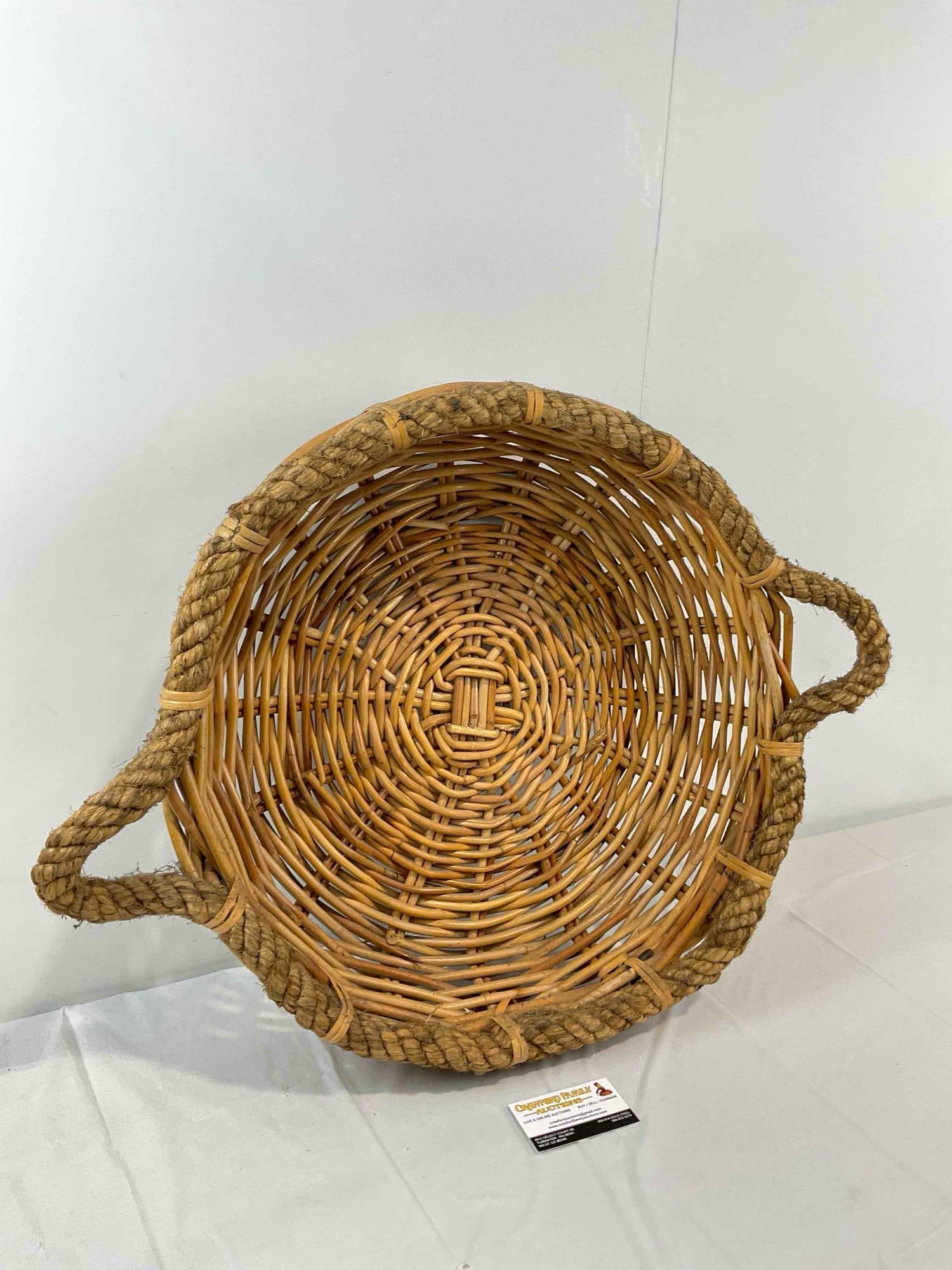 Vintage Portuguese Large Woven Fish Basket. Measures 28" x 23" x 6" See pics. - 2