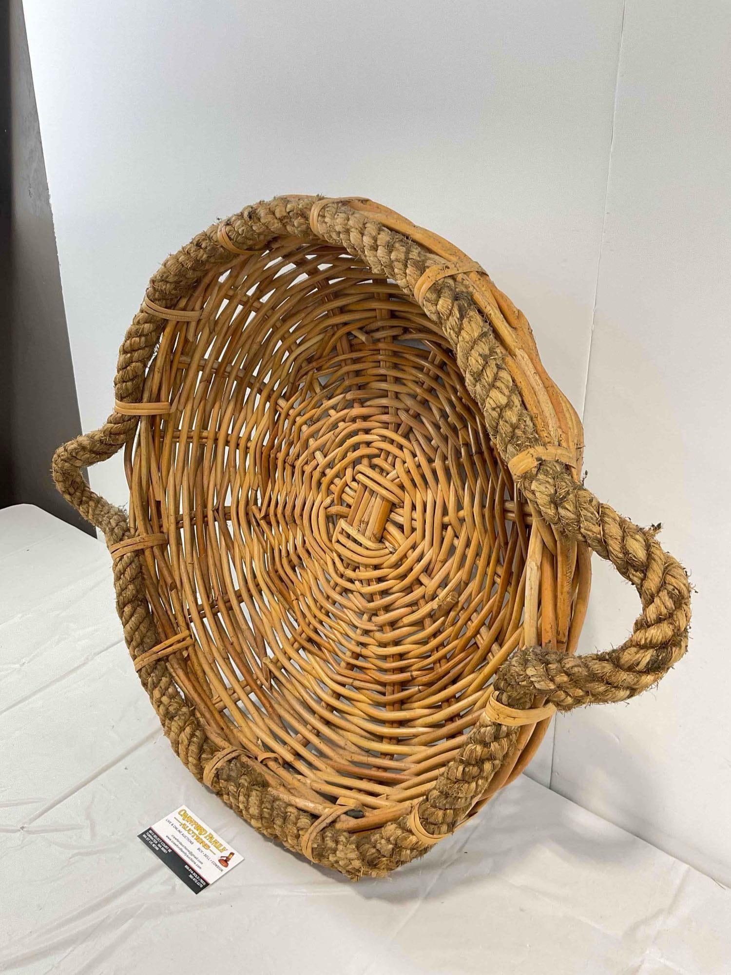 Vintage Portuguese Large Woven Fish Basket. Measures 28" x 23" x 6" See pics. - 3