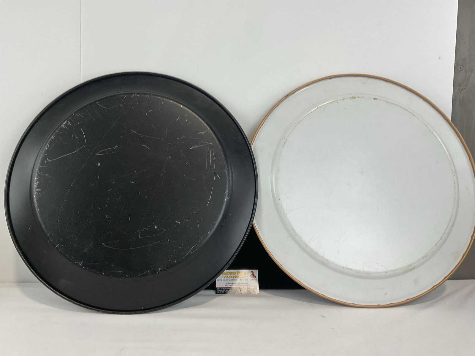 2 Vintage 1960s Handpainted Metal Serving Trays, Rooster in the center, Black/White & Red/Gold - 4