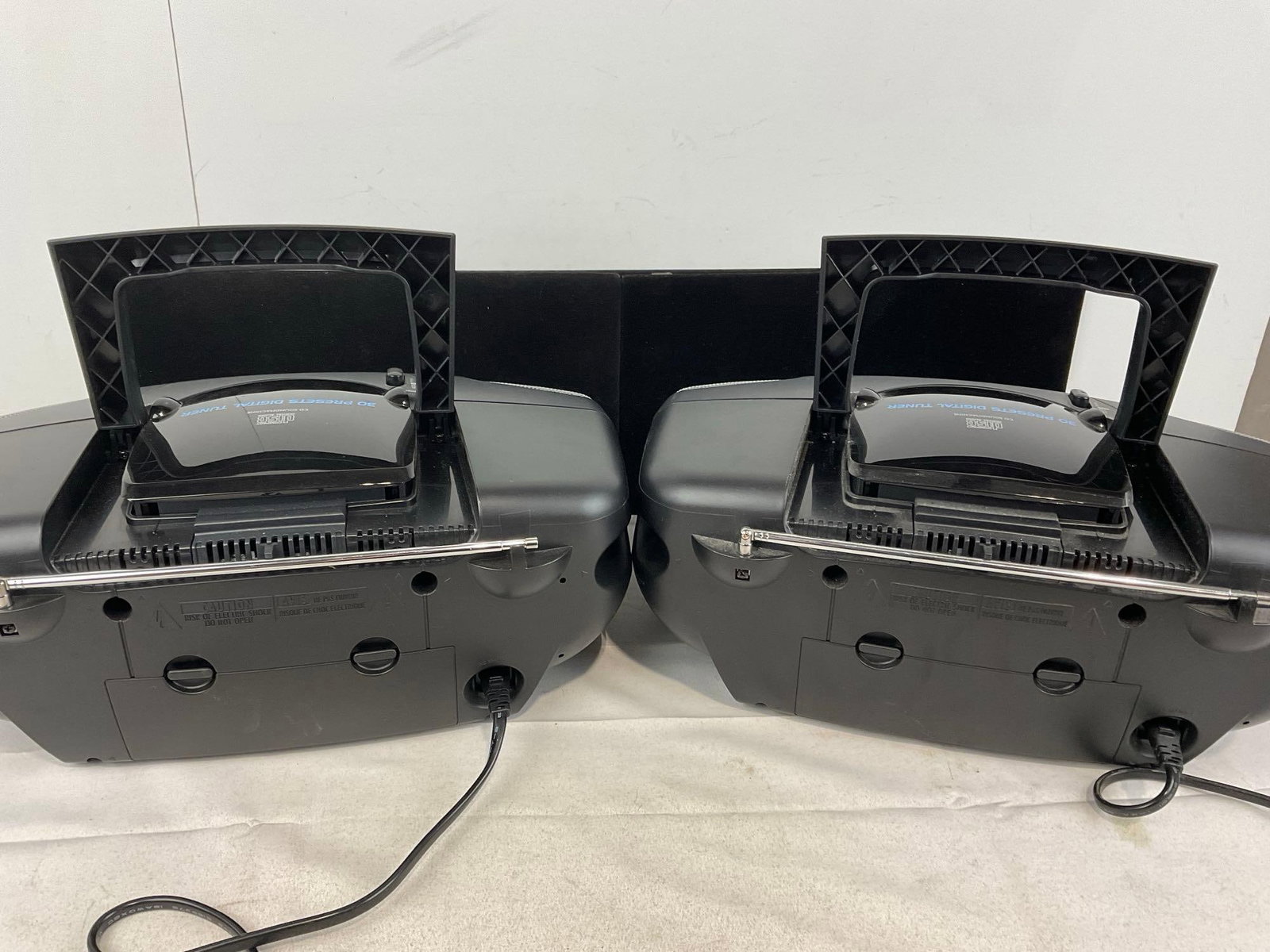 Pair of Philips Bass Reflex Speaker Systems, AZ1300 CD Soundmachines, both tested - 4