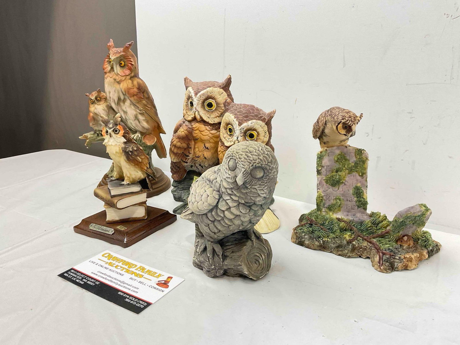 5 pcs Vintage Owl Figurines, incl. 2x Resin Giuseppe Armani & 1x Mt. St. Helen's Ash. See pics. - 2